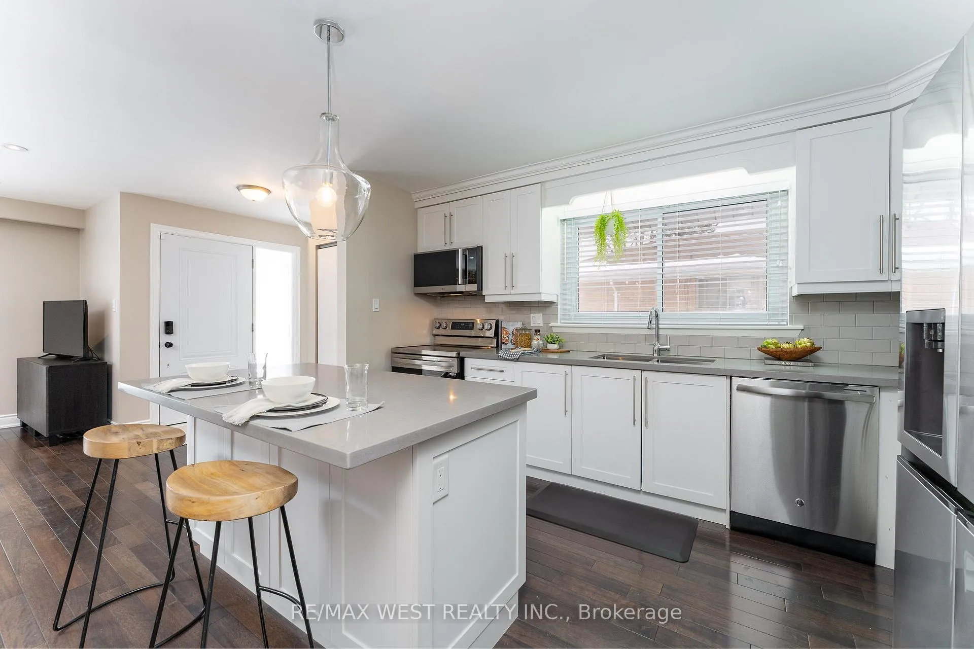 Photo 5 of 57 Alpaca Drive, Scarborough, Woburn — HOMEH