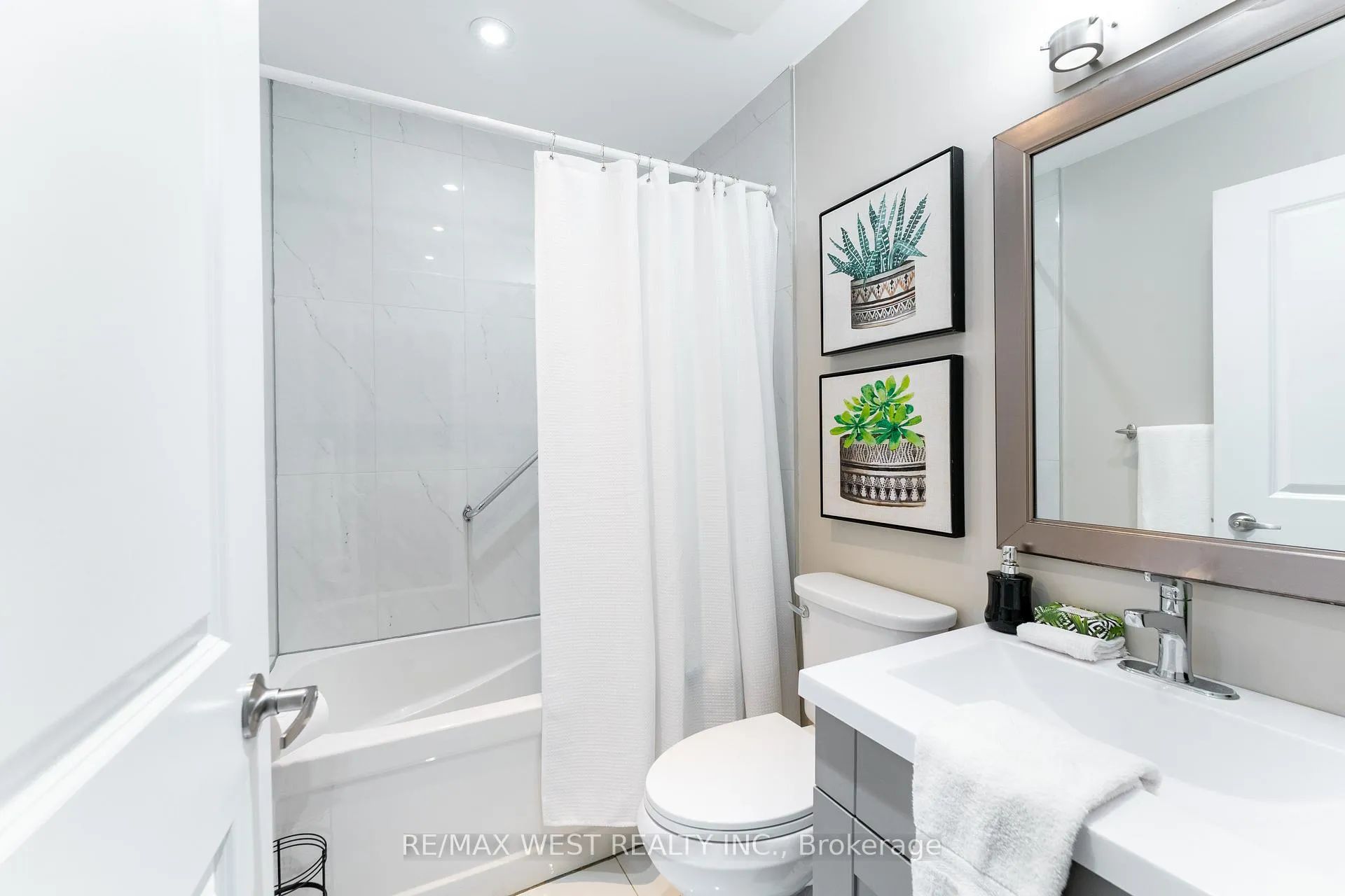 Photo 14 of 57 Alpaca Drive, Scarborough, Woburn — HOMEH