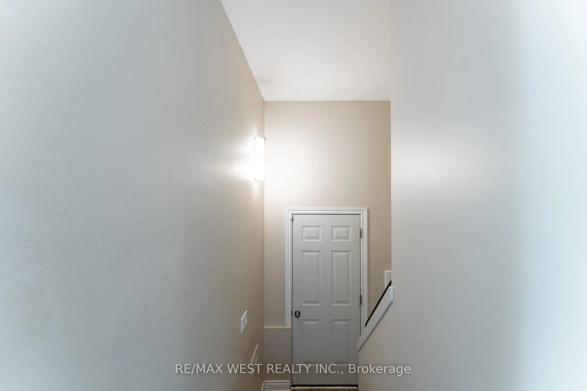 Photo 16 of 57 Alpaca Drive, Scarborough, Woburn — HOMEH