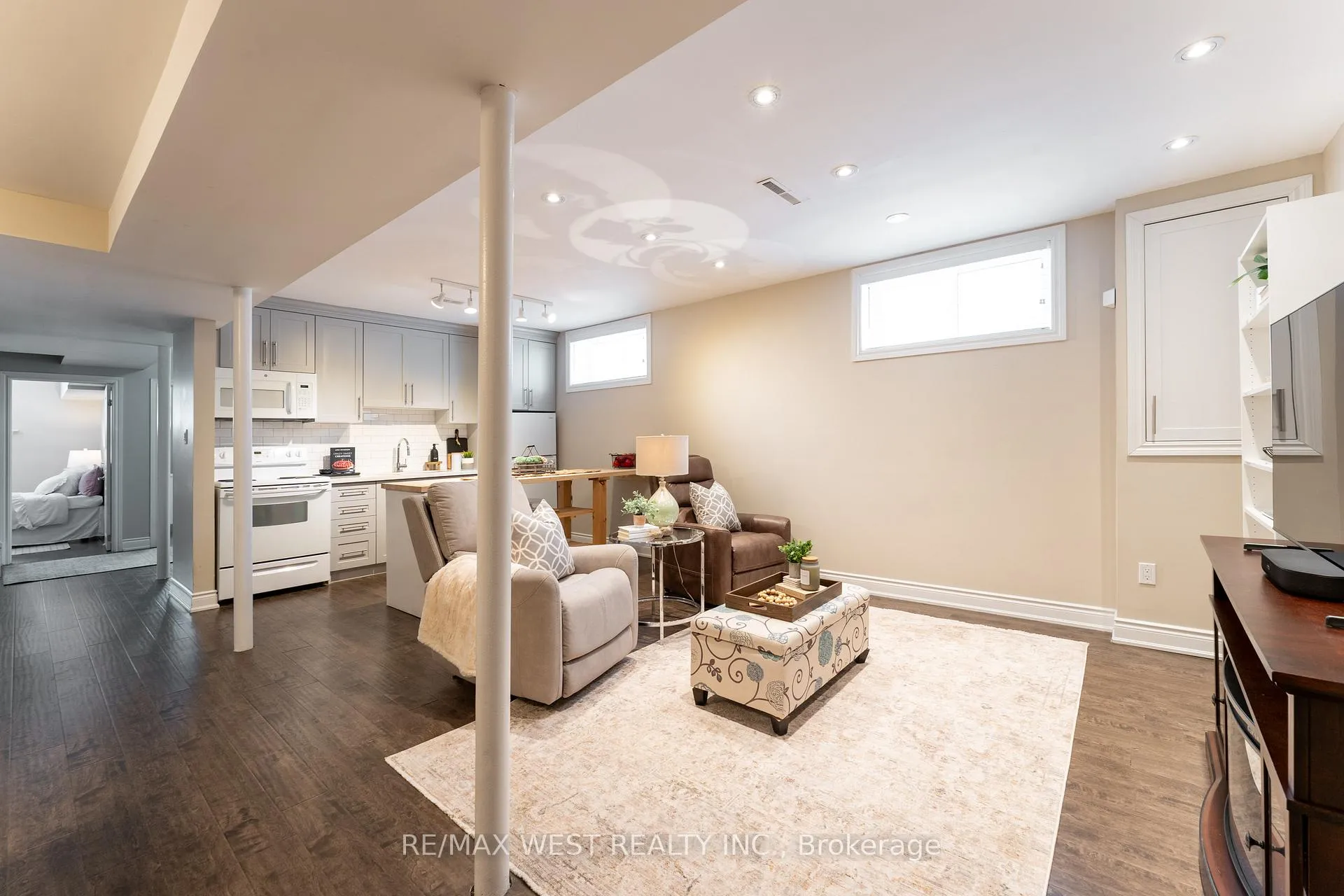 Photo 26 of 57 Alpaca Drive, Scarborough, Woburn — HOMEH