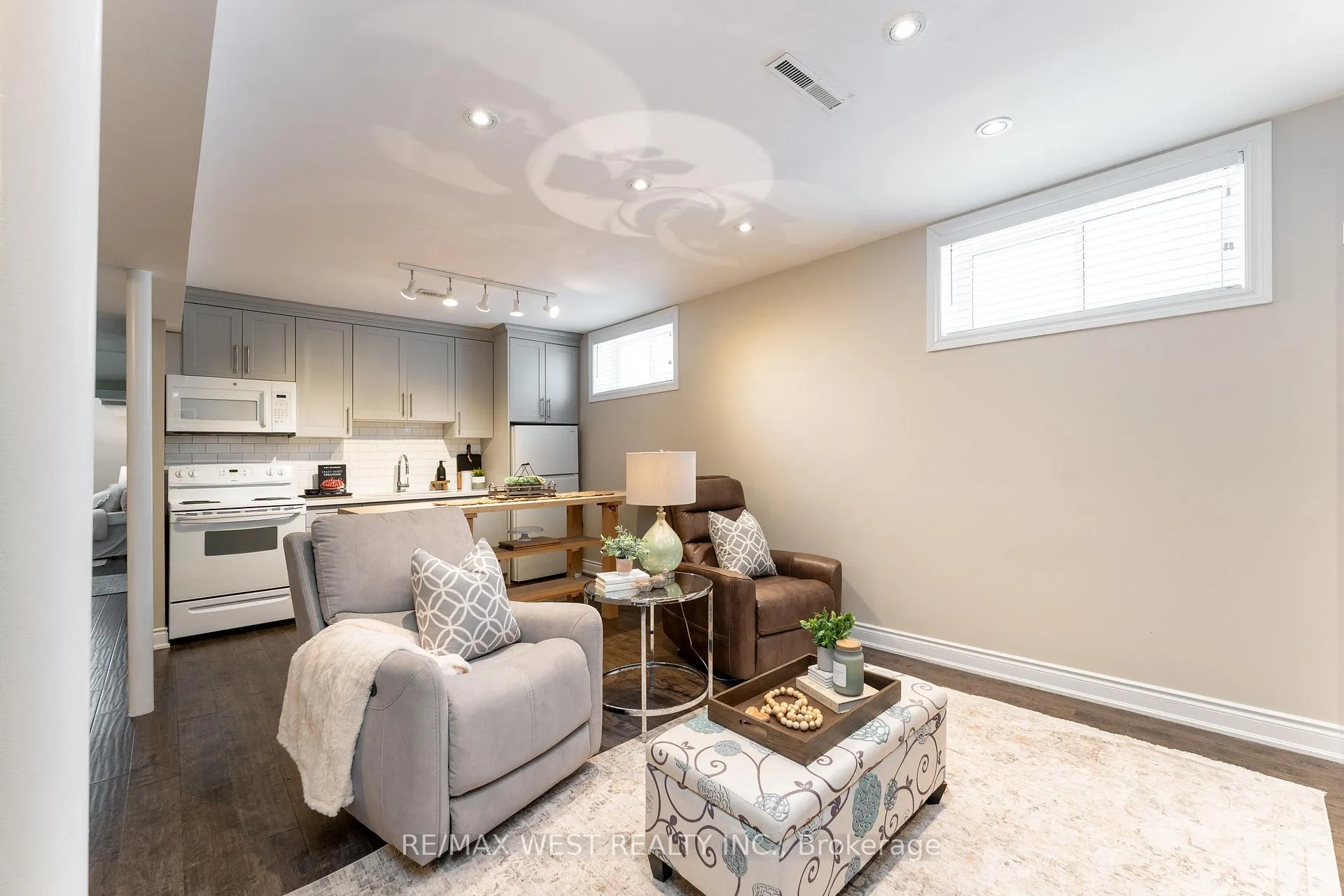 Photo 27 of 57 Alpaca Drive, Scarborough, Woburn — HOMEH
