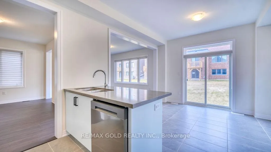 Photo 17 of 74 Northrop Avenue, Clarington, Newcastle — HOMEH