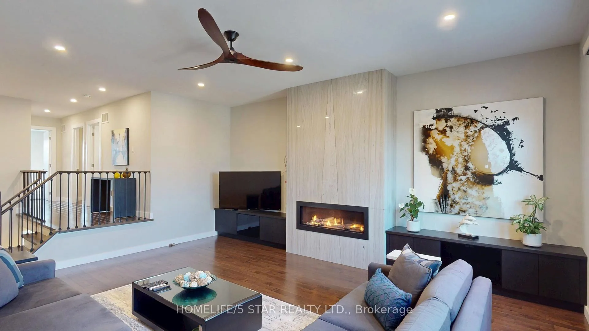 Photo 25 of 42 Pilkington Crescent, Vaughan, Brownridge — HOMEH