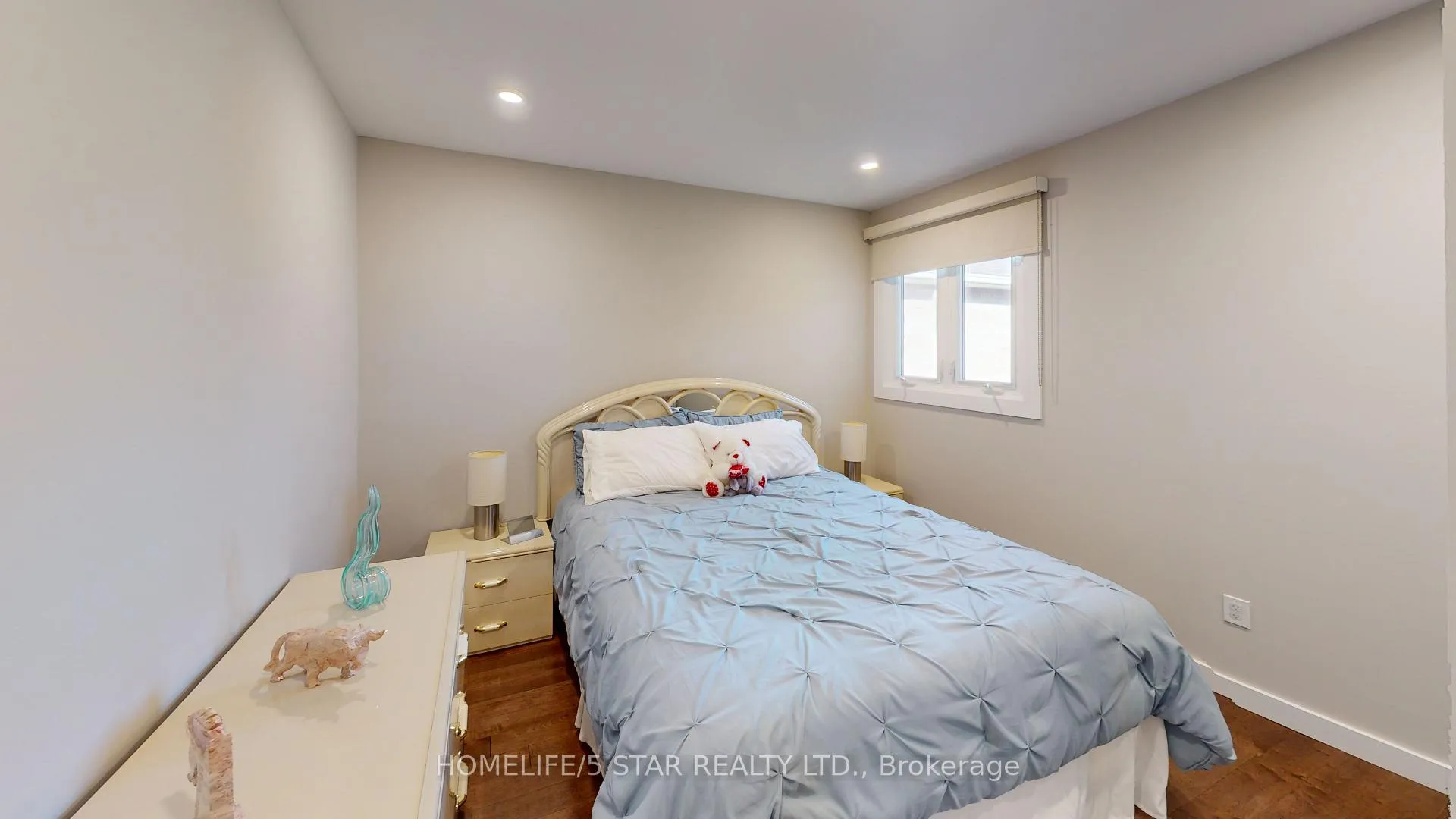 Photo 29 of 42 Pilkington Crescent, Vaughan, Brownridge — HOMEH