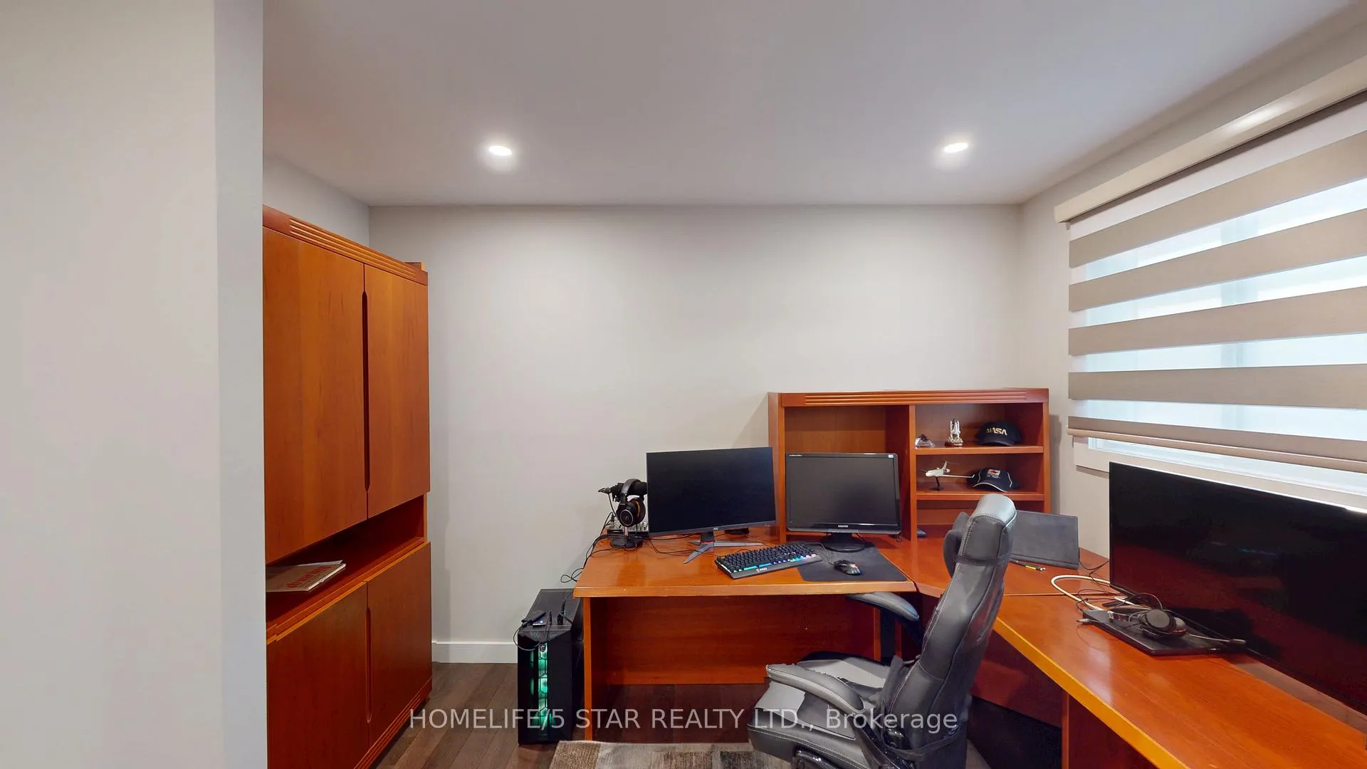 Photo 32 of 42 Pilkington Crescent, Vaughan, Brownridge — HOMEH