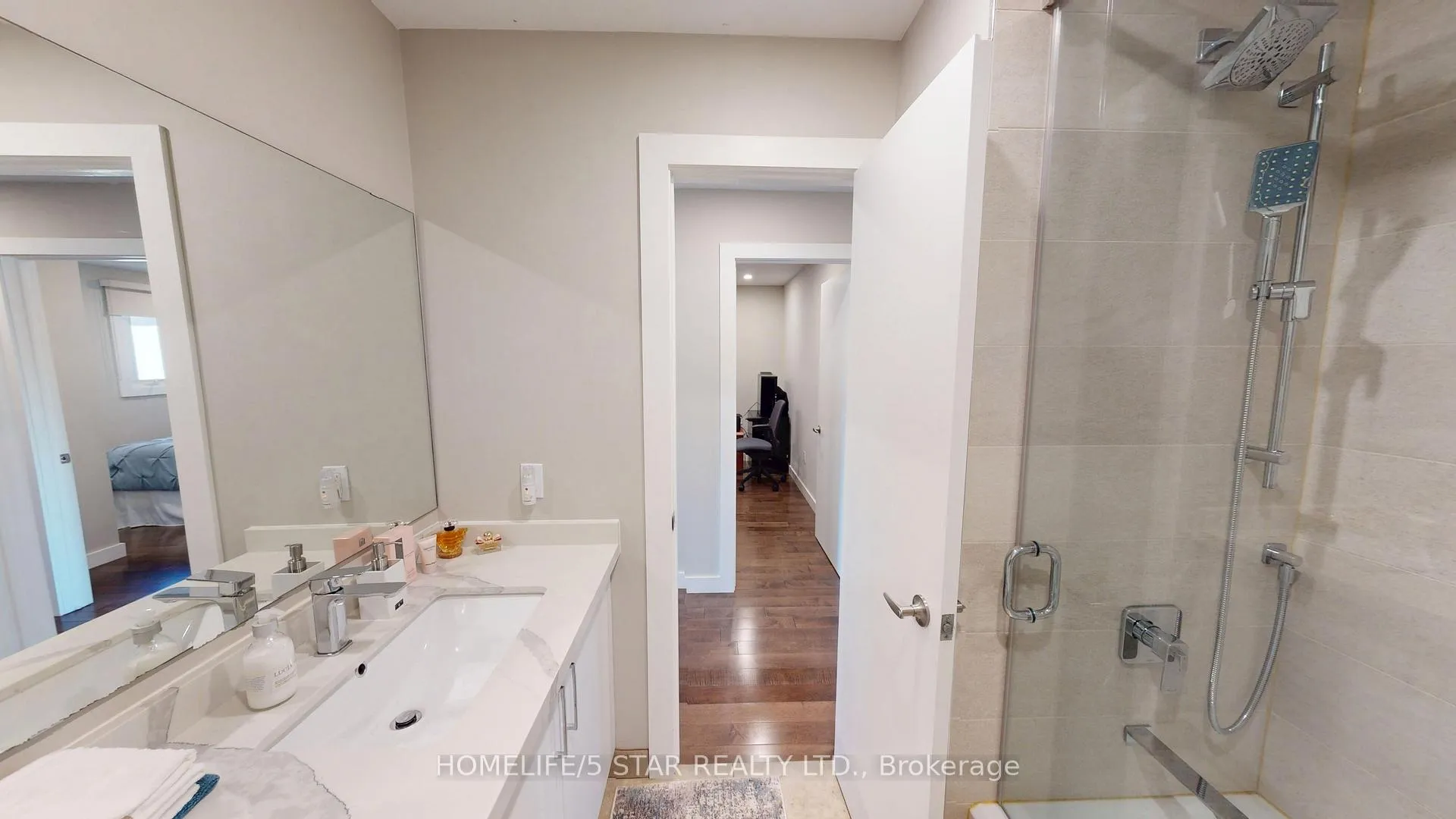Photo 35 of 42 Pilkington Crescent, Vaughan, Brownridge — HOMEH