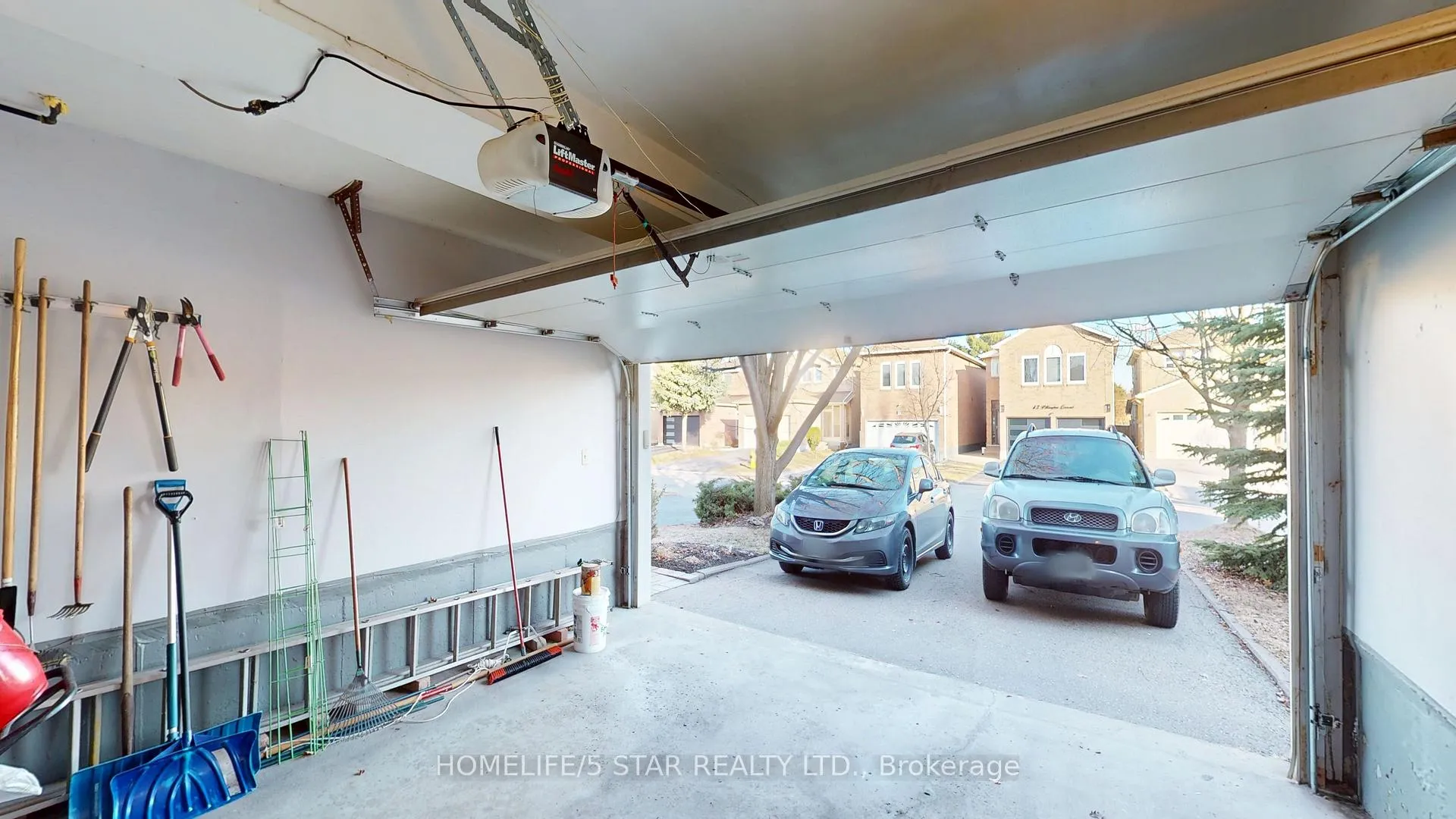 Photo 48 of 42 Pilkington Crescent, Vaughan, Brownridge — HOMEH