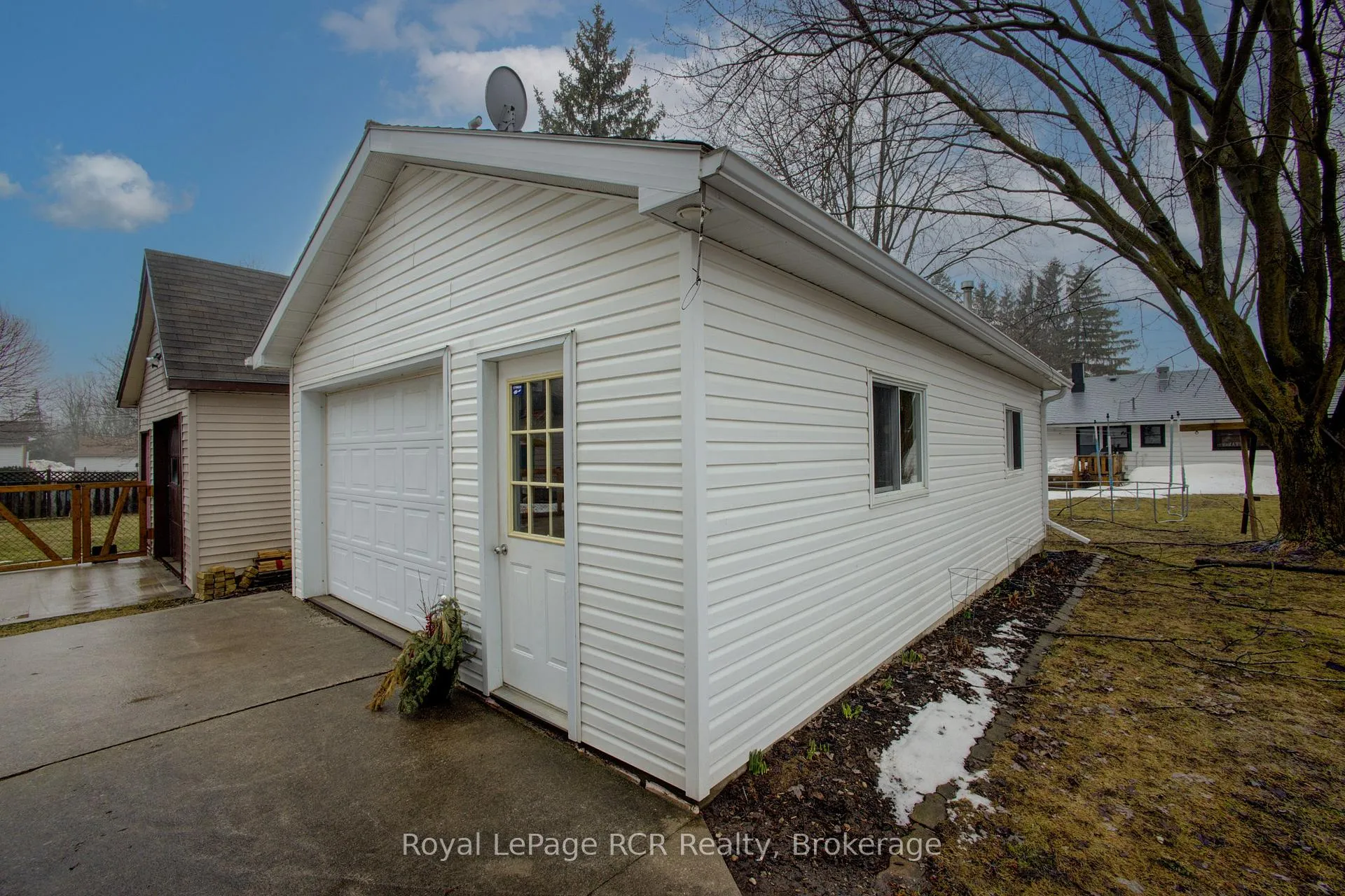 Photo 33 of 212 King Street, North Perth, Elma — HOMEH