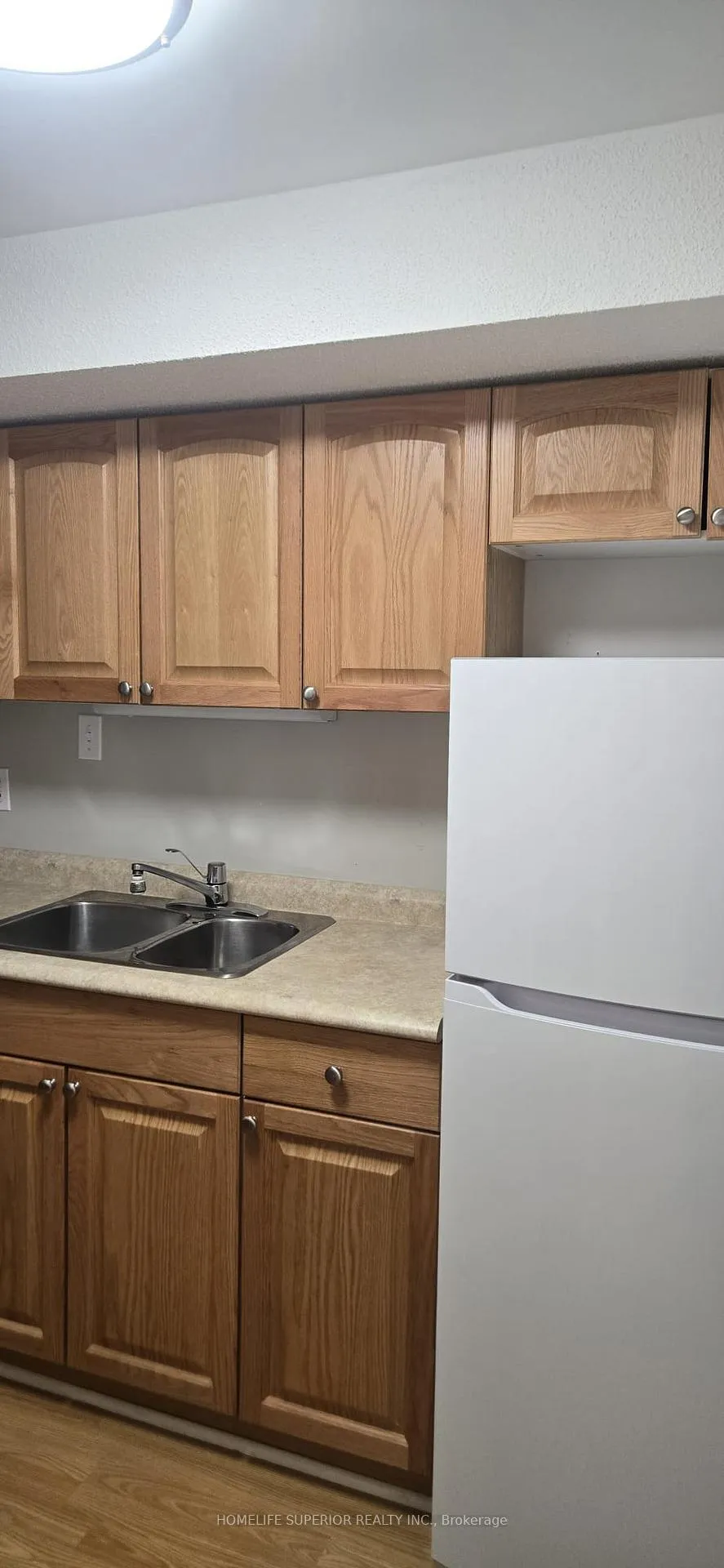 Photo 3 of 54 Mccrimmon Crescent, Clarington, Bowmanville — HOMEH