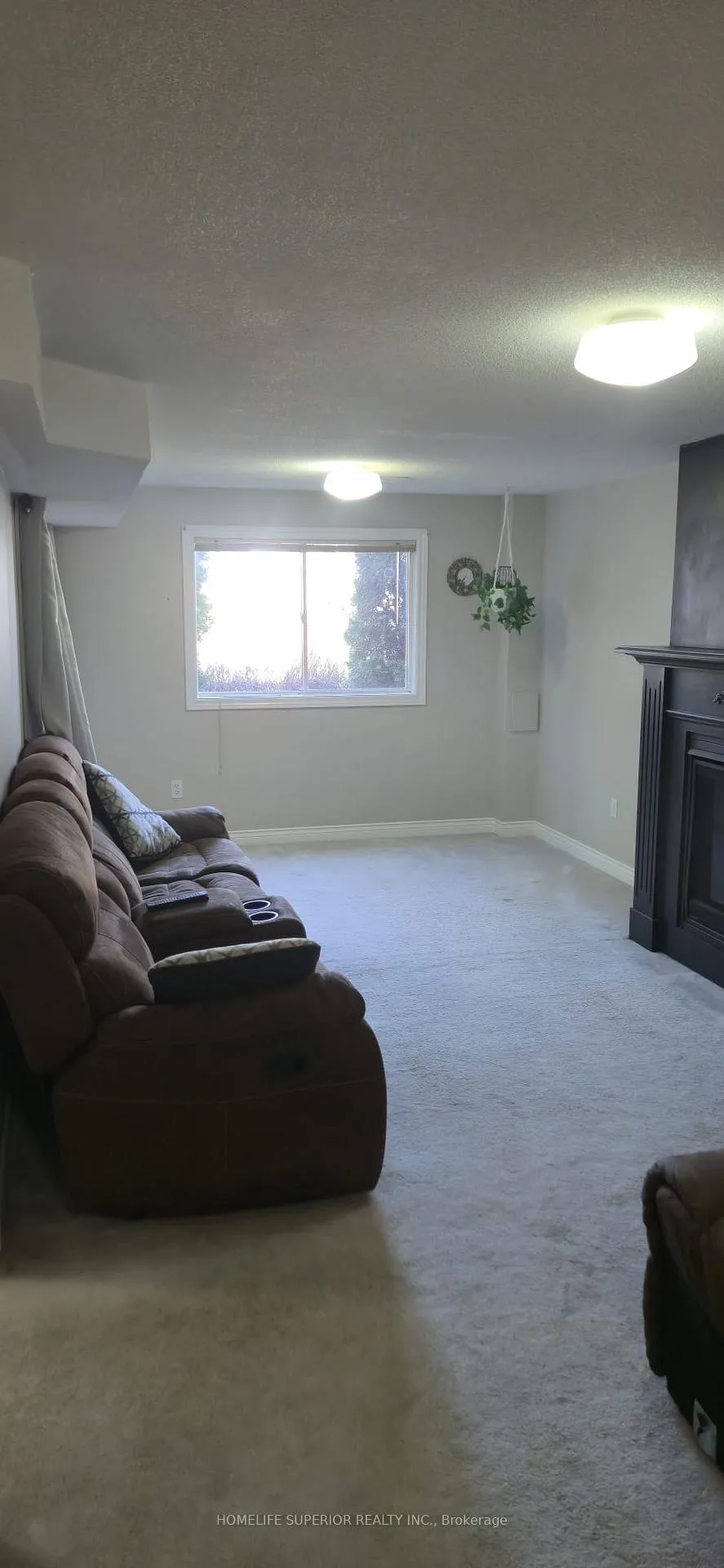 Photo 4 of 54 Mccrimmon Crescent, Clarington, Bowmanville — HOMEH