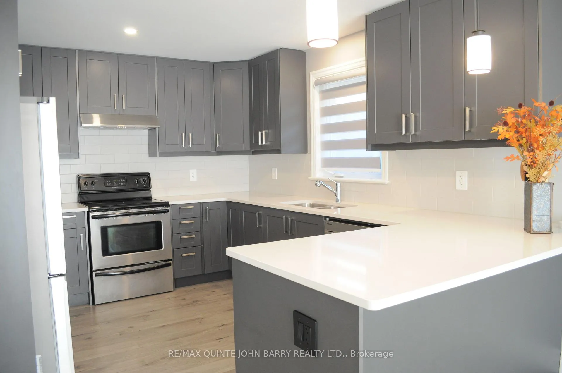 Photo 7 of 29 Cattail Crescent, Quinte West, Murray Ward — HOMEH