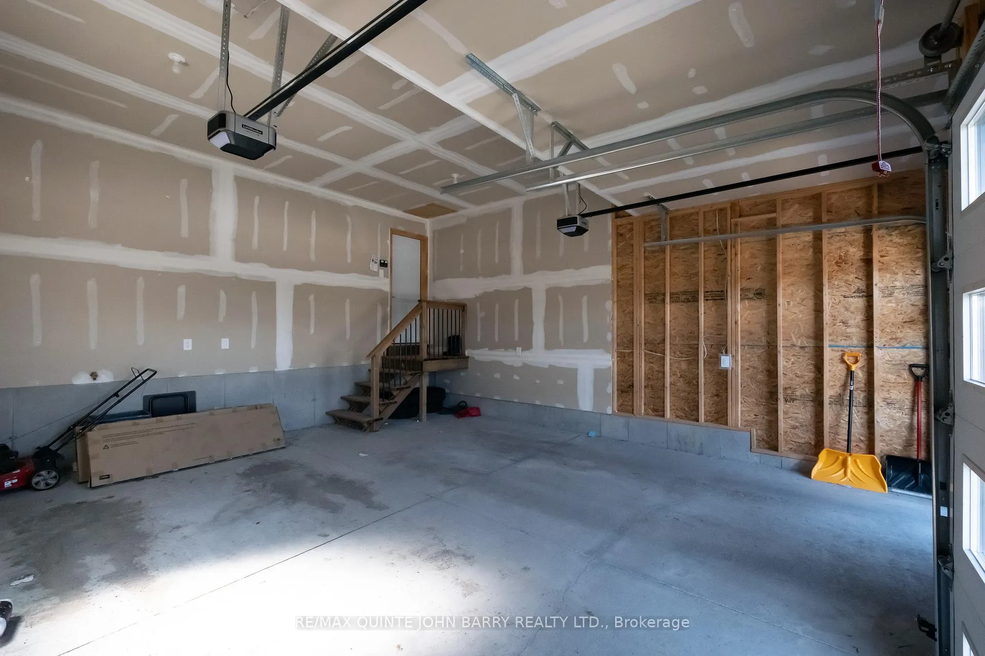 Photo 33 of 29 Cattail Crescent, Quinte West, Murray Ward — HOMEH
