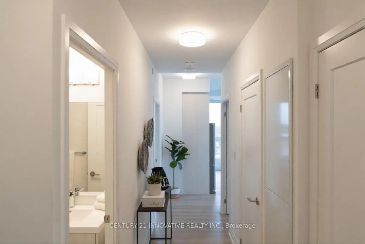 Photo 5 of Unit 715, 286 Main Street, Toronto, East End-Danforth — HOMEH