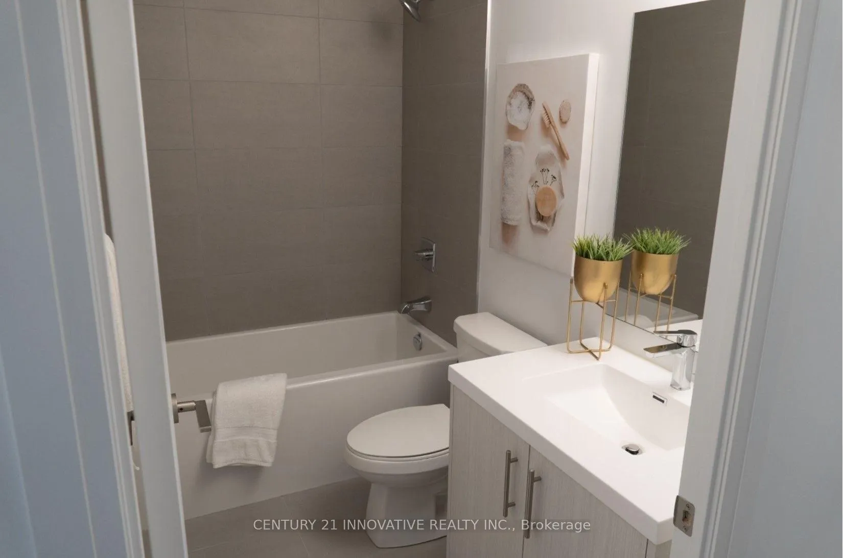 Photo 11 of Unit 715, 286 Main Street, Toronto, East End-Danforth — HOMEH