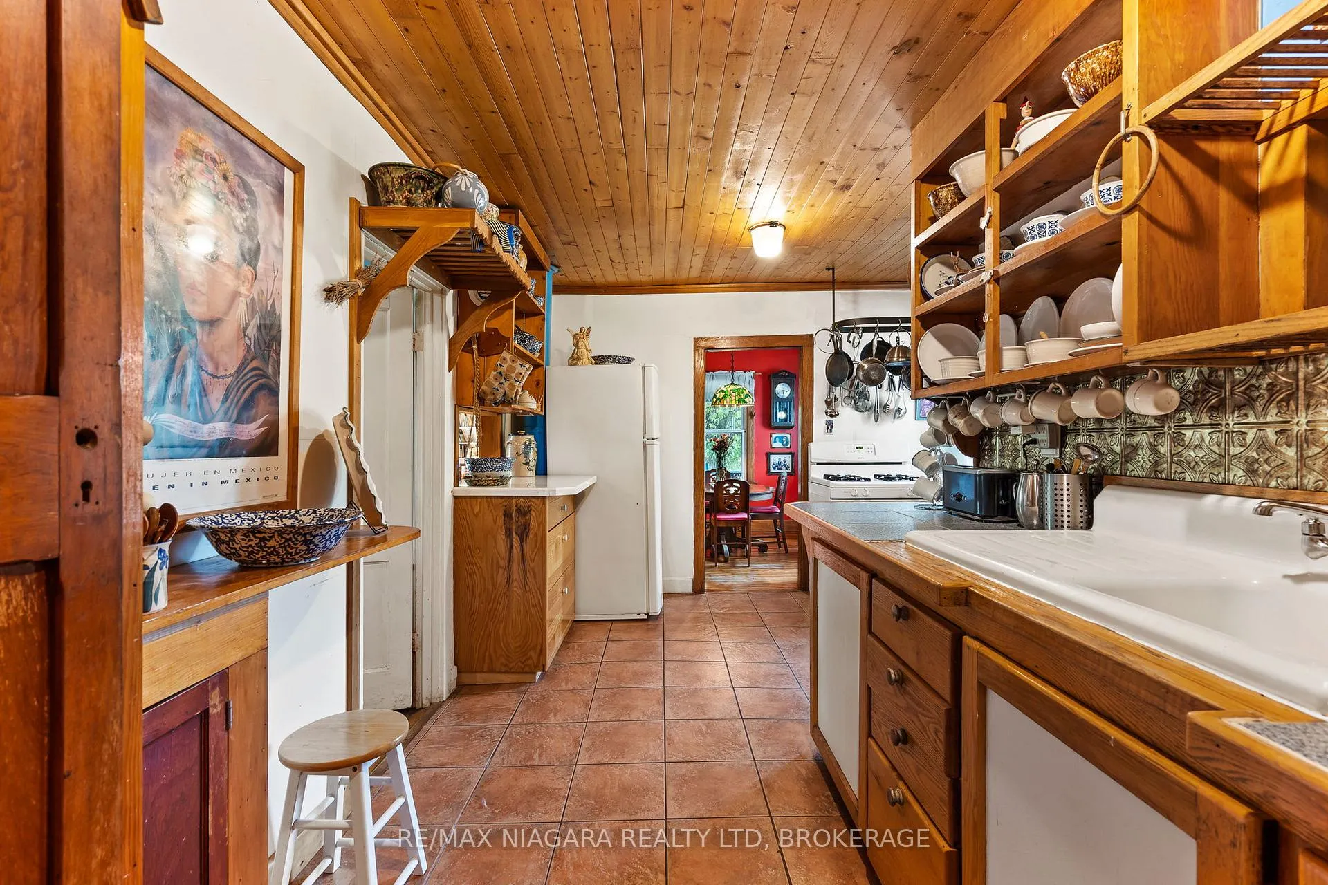 Photo 12 of 105 Weir Road, Port Colborne, Main Street — HOMEH