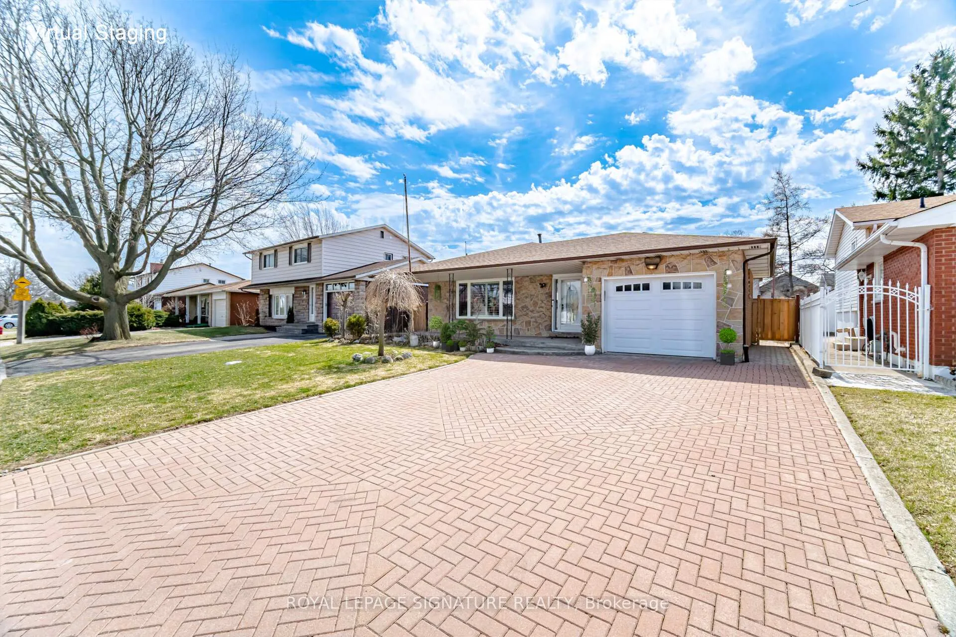 Photo 3 of 39 Darlington Drive, Hamilton, Gilbert — HOMEH
