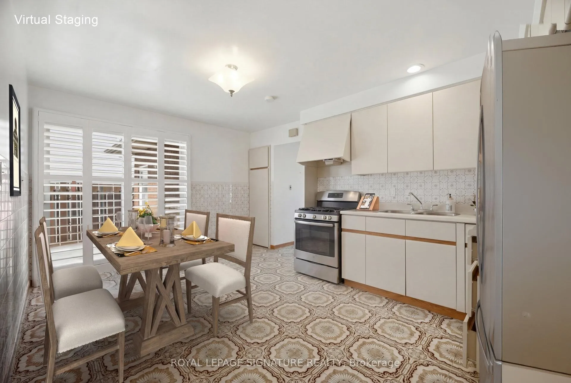 Photo 11 of 39 Darlington Drive, Hamilton, Gilbert — HOMEH