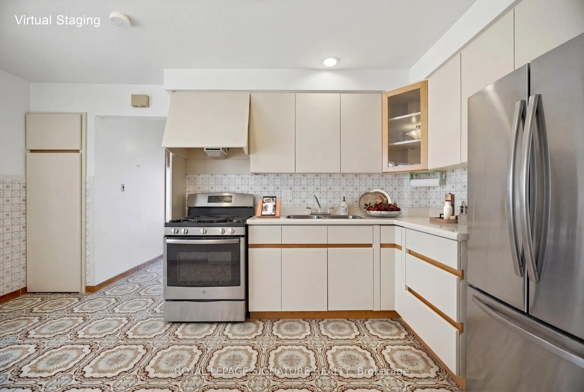 Photo 12 of 39 Darlington Drive, Hamilton, Gilbert — HOMEH