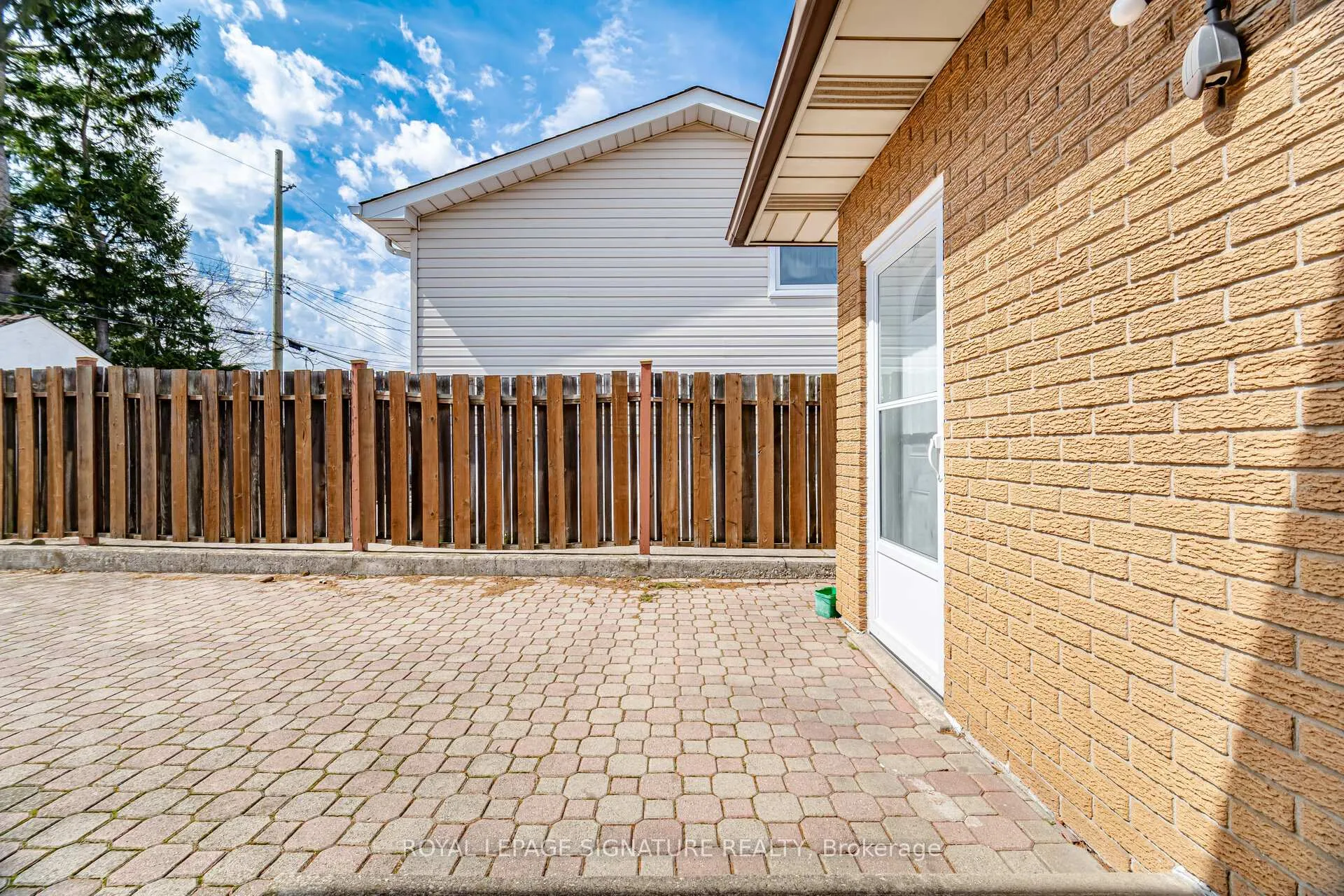 Photo 37 of 39 Darlington Drive, Hamilton, Gilbert — HOMEH