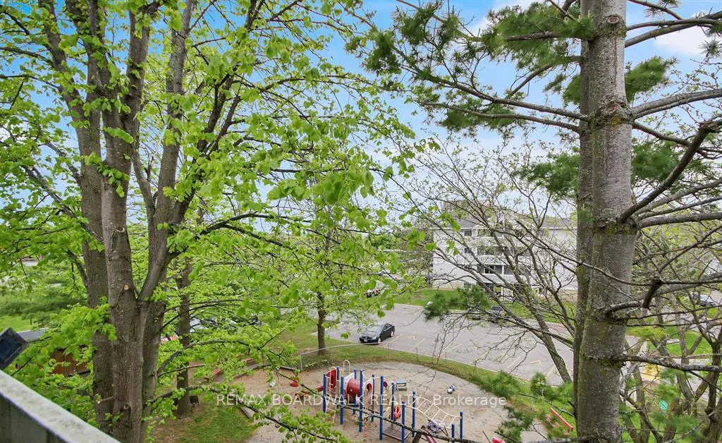 Photo 11 of Unit 412, 214 Viewmount Drive, Ottawa, Borden Farm/Stewart Farm/Carleton Heights/Parkwood Hills — HOMEH