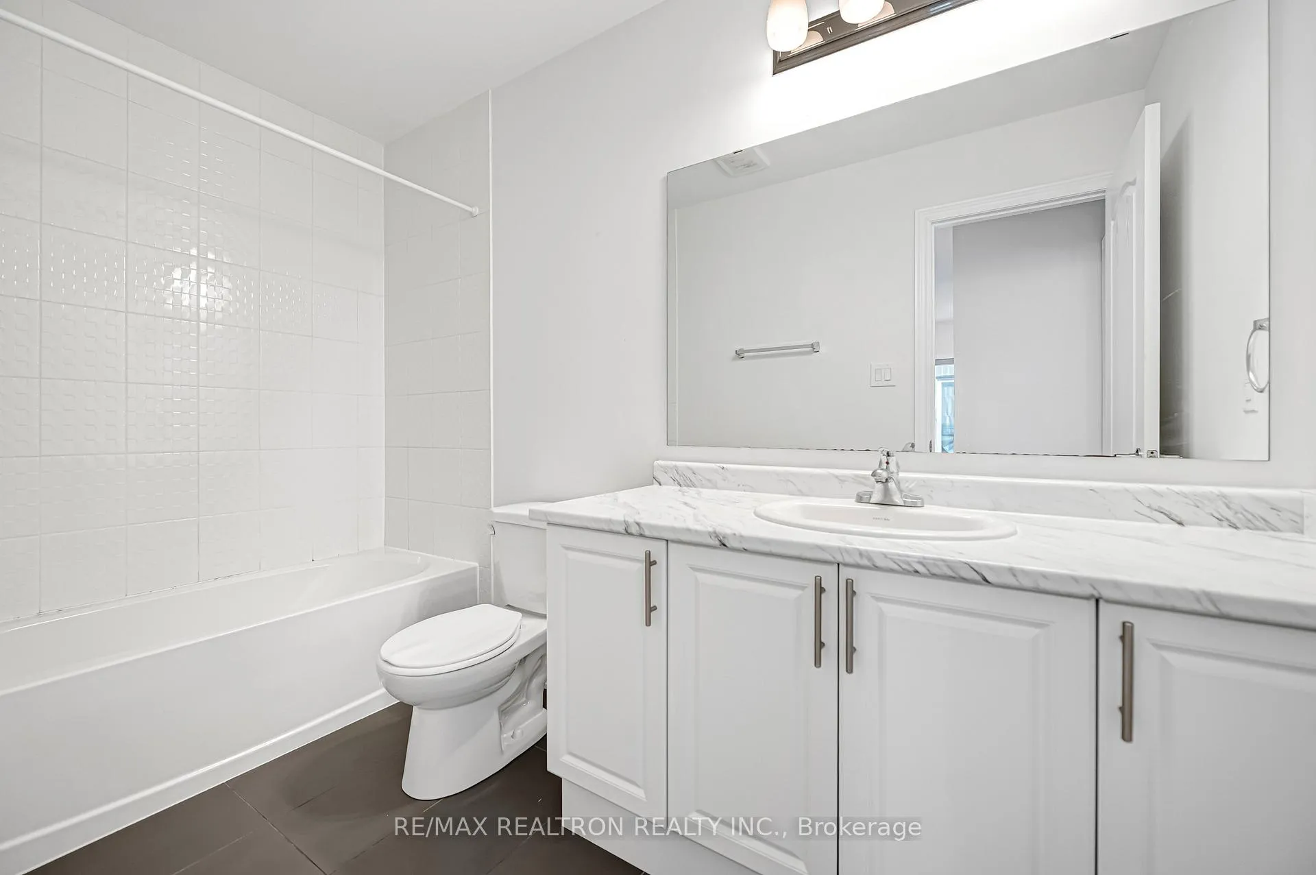 Photo 36 of 51 Albert Lewis Street, Markham, Cornell — HOMEH