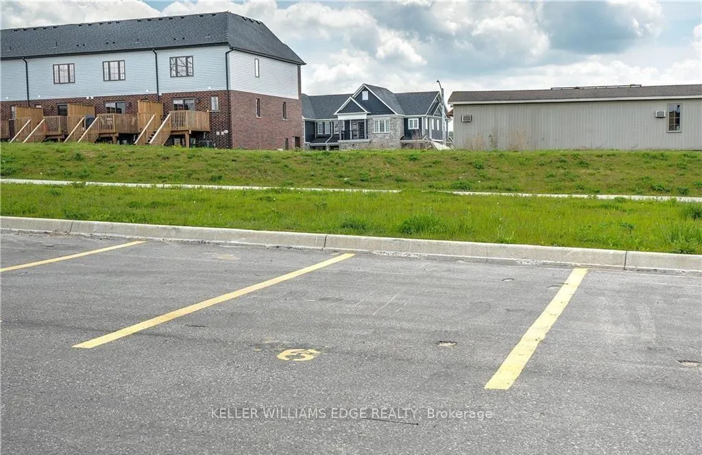 Photo 24 of Unit 26, 261 Woodbine Avenue, Kitchener — HOMEH