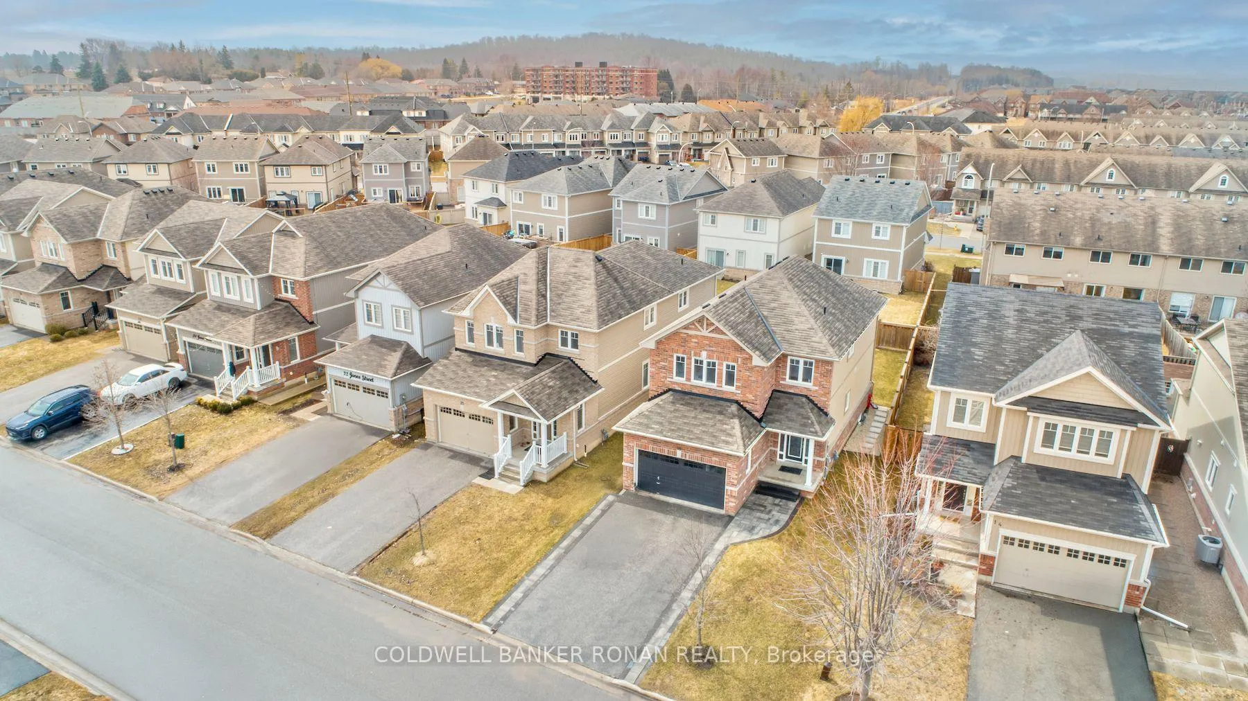 Photo 1 of 18 Jones Street, New Tecumseth, Alliston — HOMEH