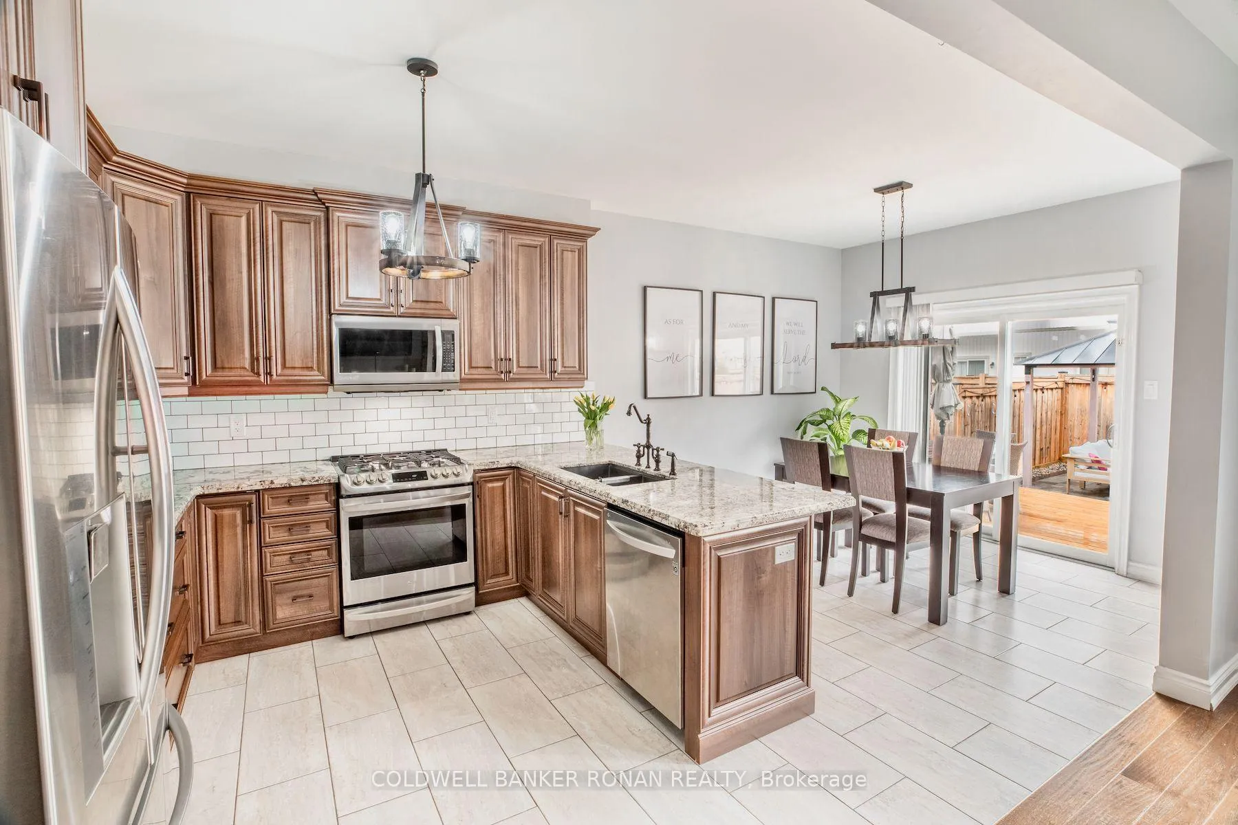 Photo 11 of 18 Jones Street, New Tecumseth, Alliston — HOMEH