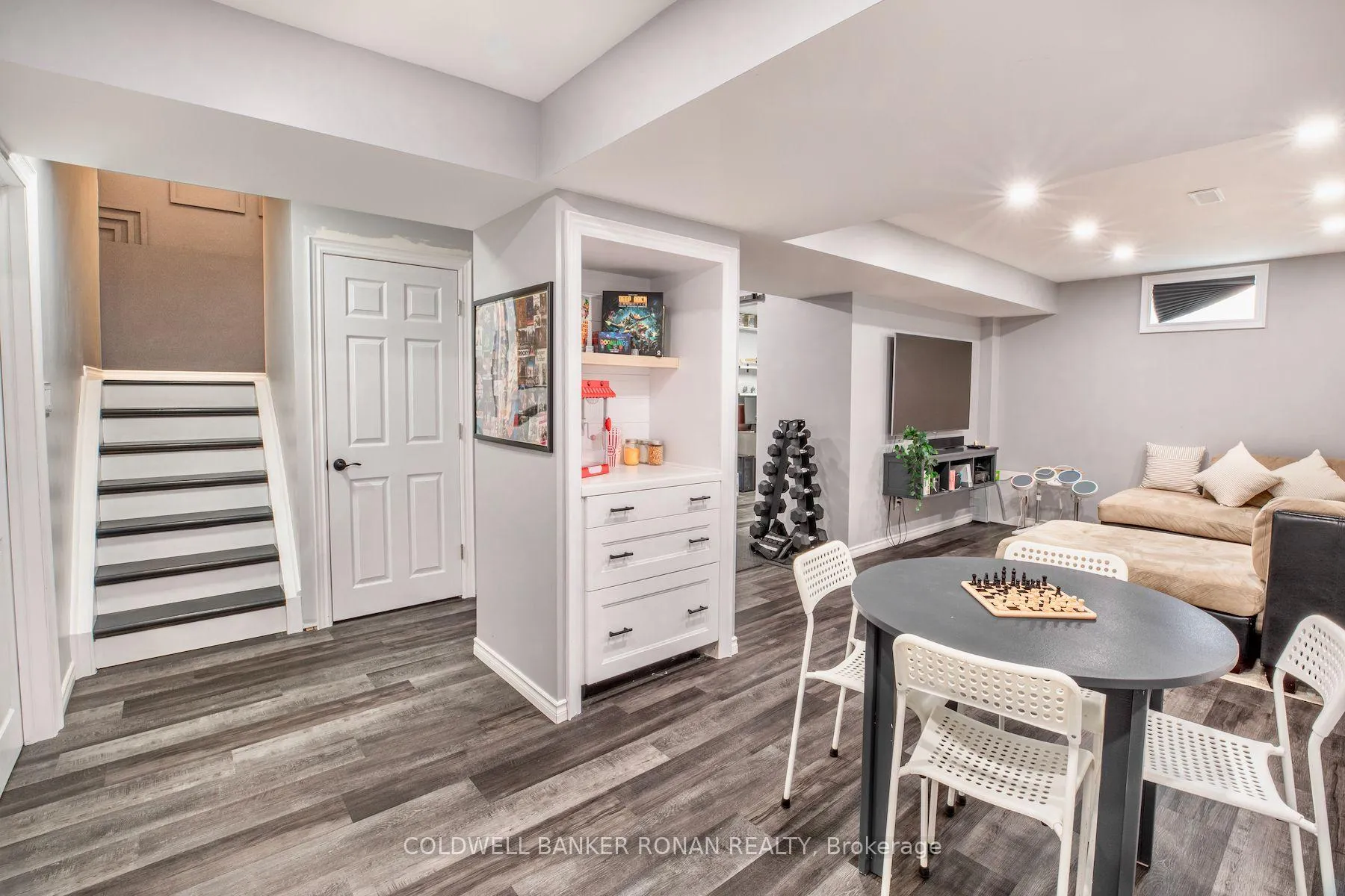 Photo 26 of 18 Jones Street, New Tecumseth, Alliston — HOMEH