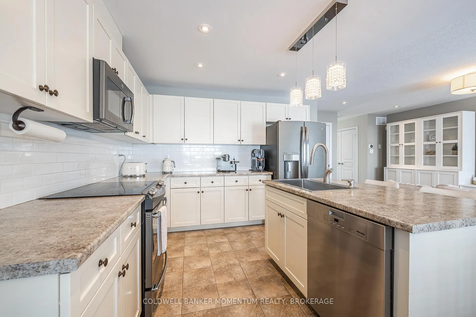 Photo 16 of 19 Kenmar Court, St. Catharines, Secord Woods — HOMEH