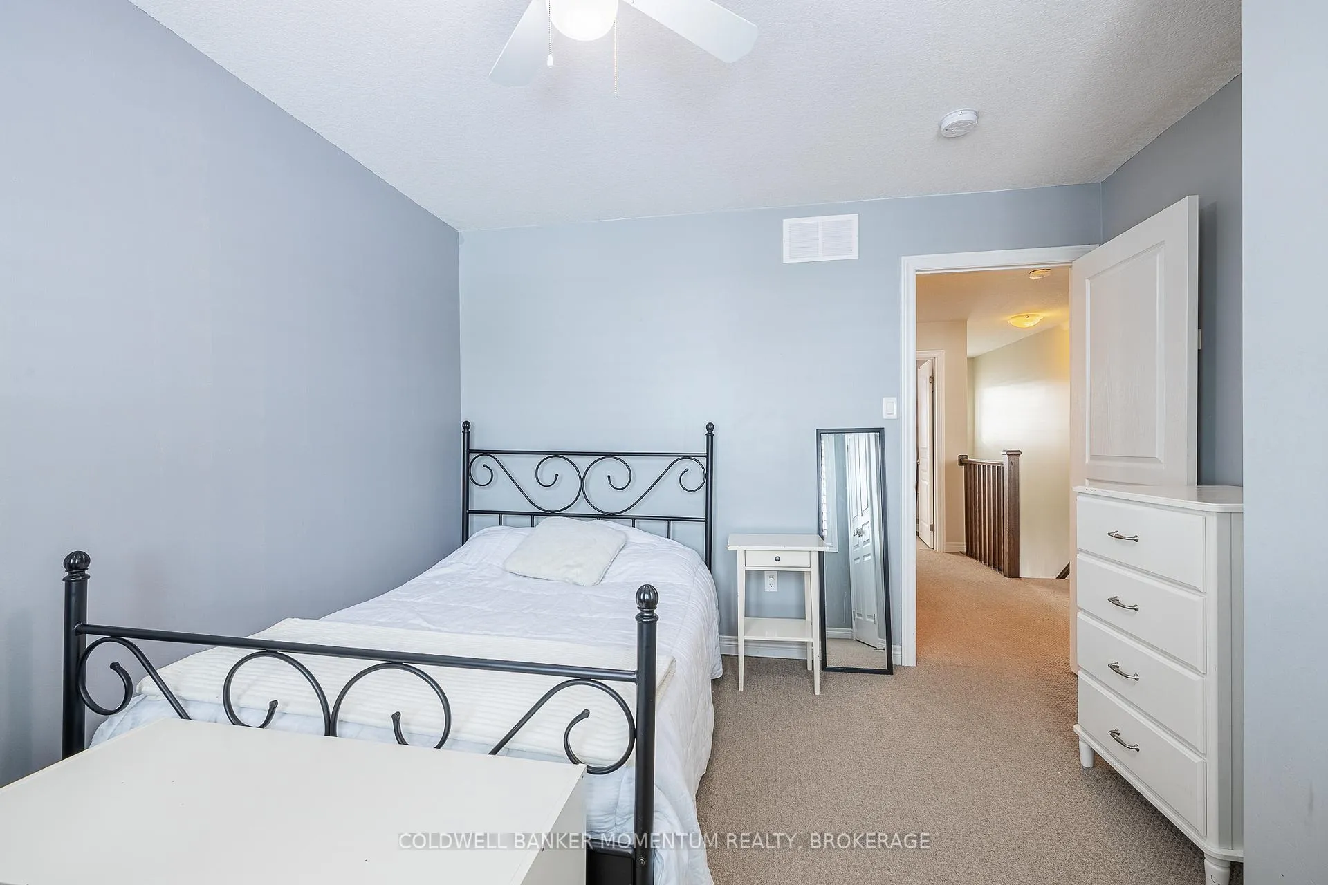 Photo 25 of 19 Kenmar Court, St. Catharines, Secord Woods — HOMEH