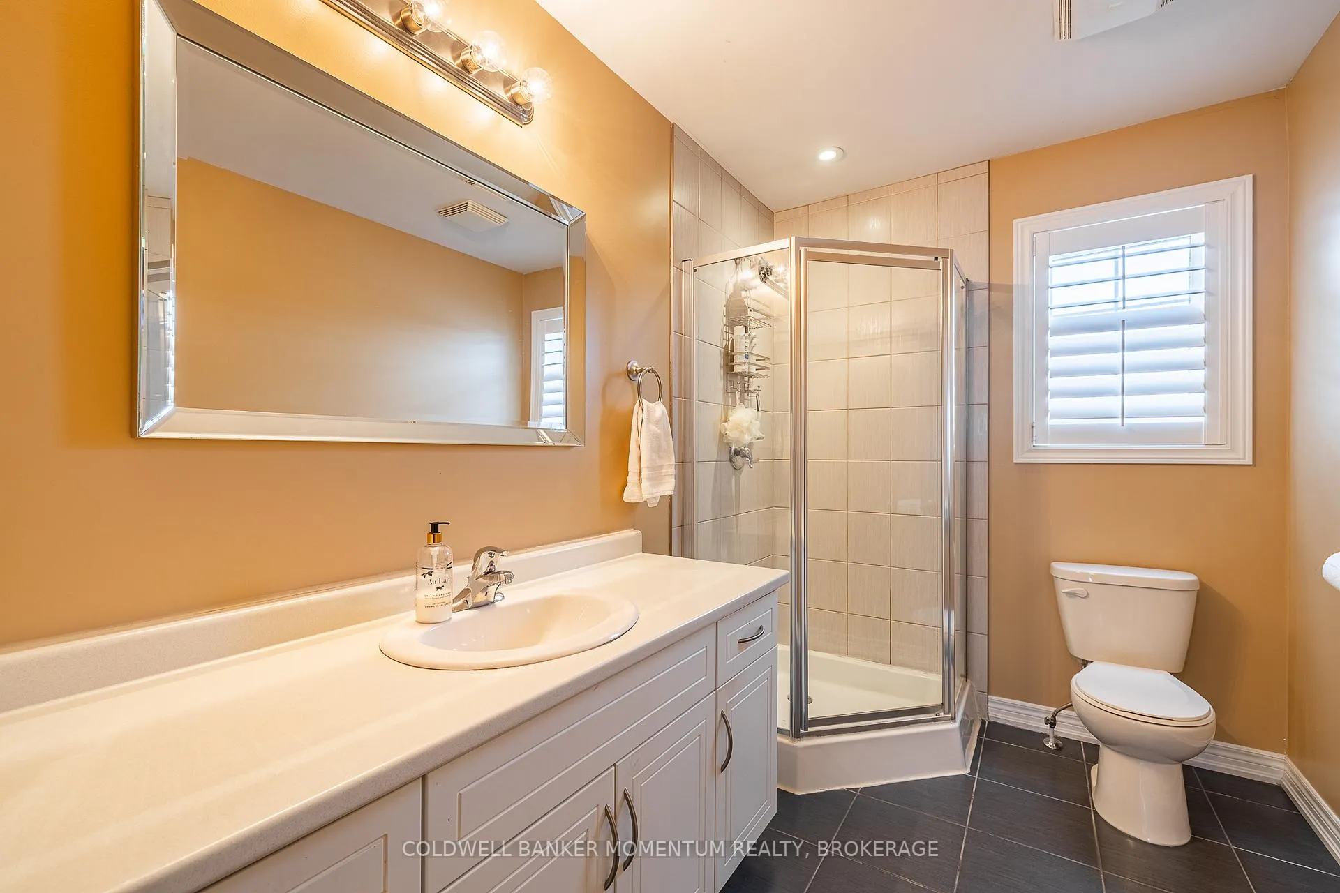 Photo 31 of 19 Kenmar Court, St. Catharines, Secord Woods — HOMEH