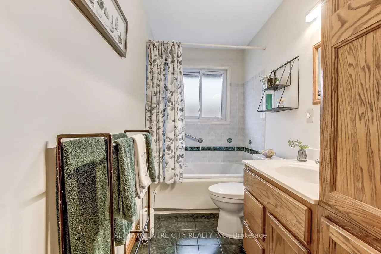 Photo 10 of 26 Manor Road, St. Thomas — HOMEH