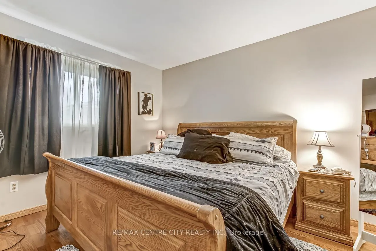 Photo 11 of 26 Manor Road, St. Thomas — HOMEH