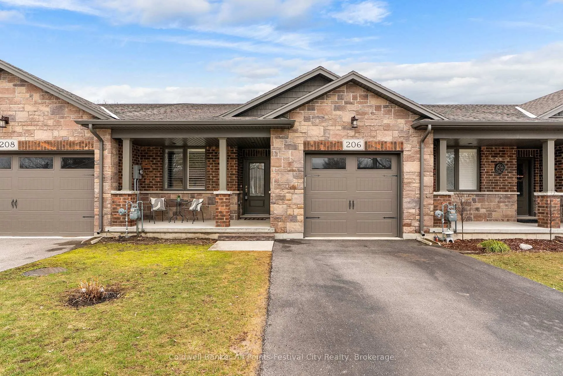Photo 1 of 206 Bennett Street E, Goderich, Goderich (Town) — HOMEH