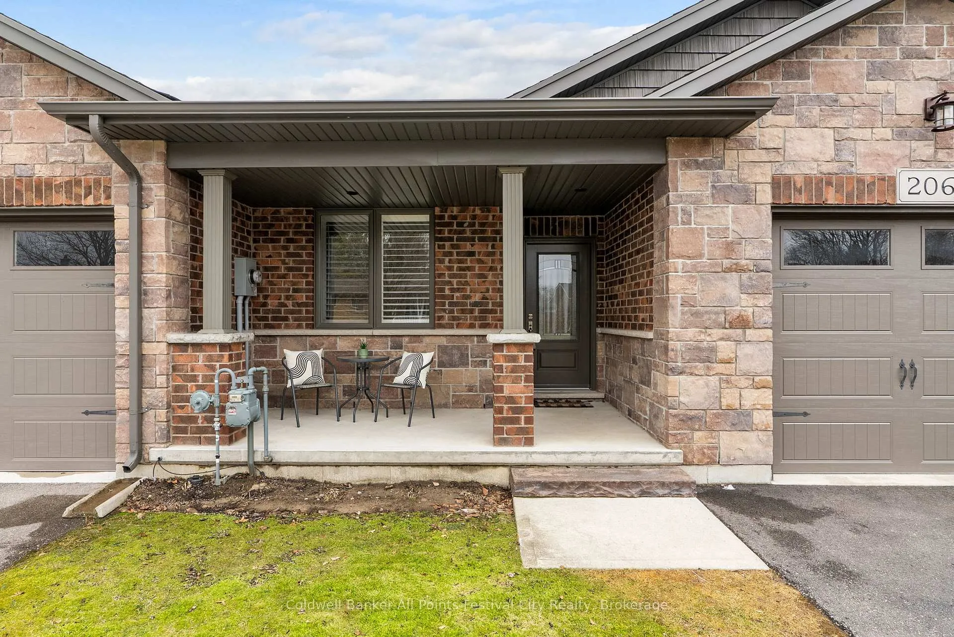 Photo 8 of 206 Bennett Street E, Goderich, Goderich (Town) — HOMEH