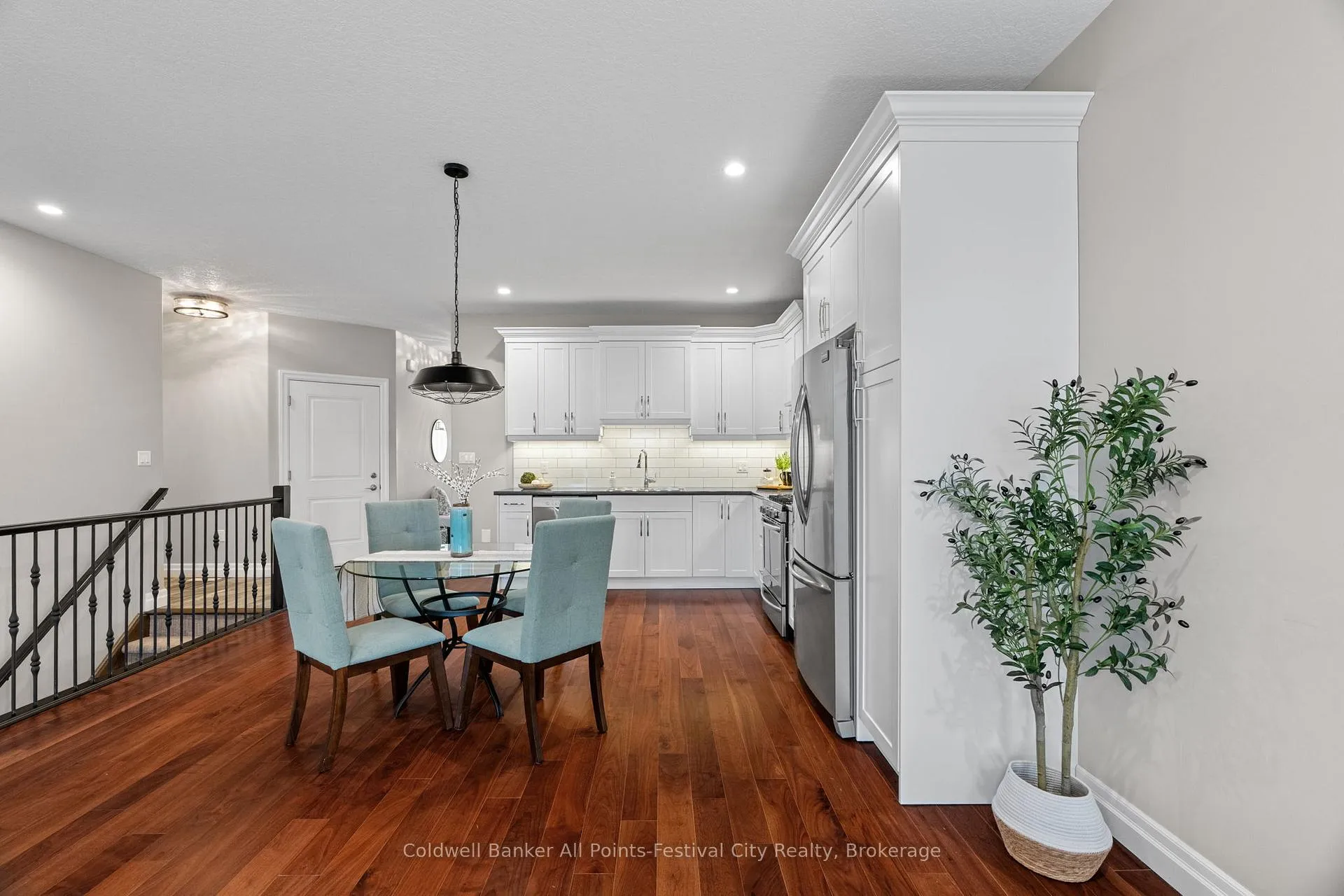 Photo 19 of 206 Bennett Street E, Goderich, Goderich (Town) — HOMEH