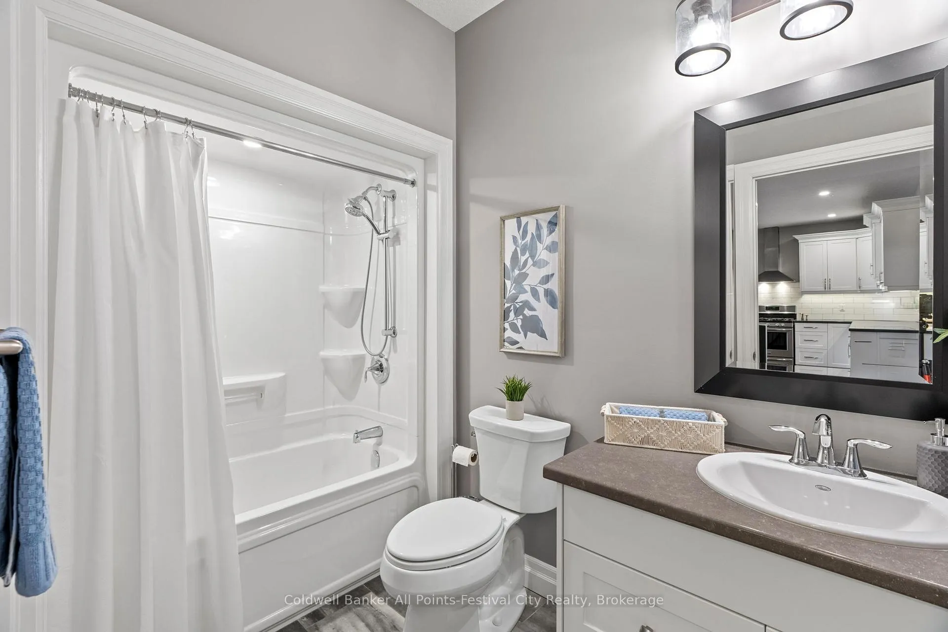 Photo 32 of 206 Bennett Street E, Goderich, Goderich (Town) — HOMEH