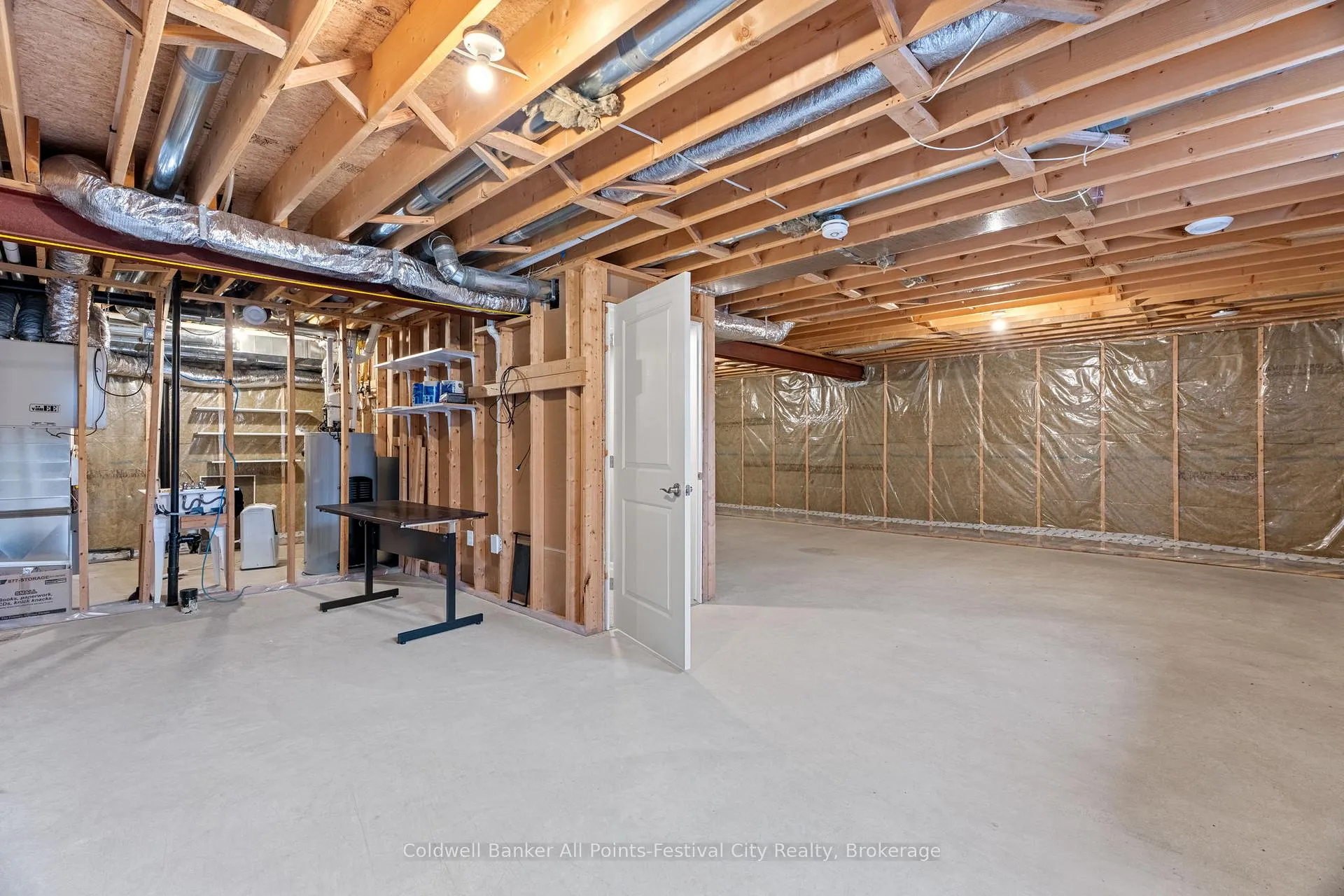 Photo 35 of 206 Bennett Street E, Goderich, Goderich (Town) — HOMEH