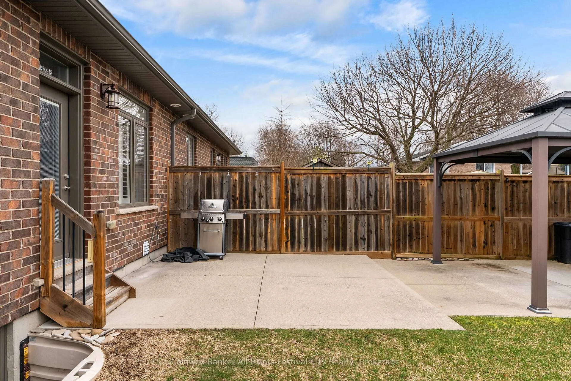 Photo 40 of 206 Bennett Street E, Goderich, Goderich (Town) — HOMEH