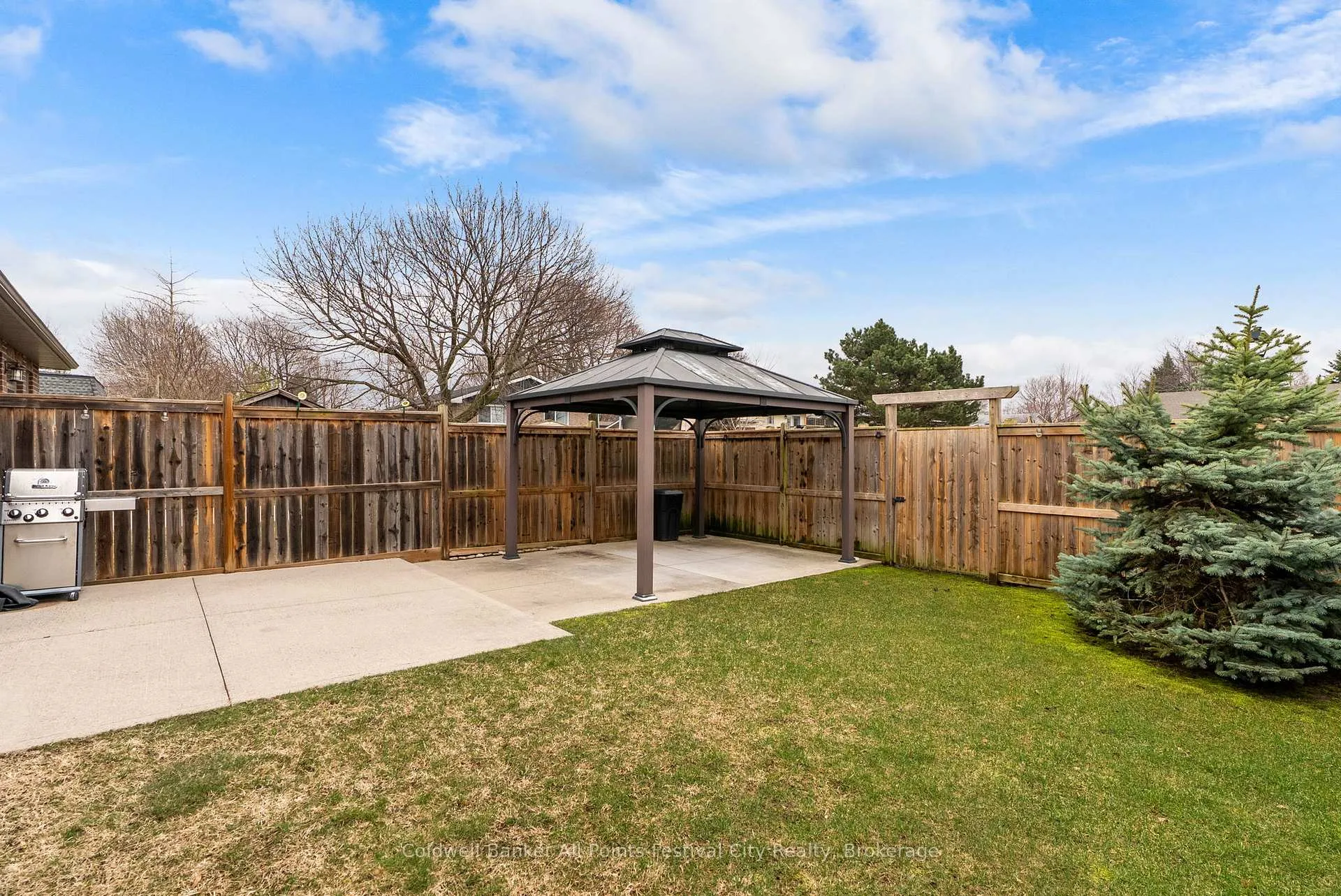 Photo 41 of 206 Bennett Street E, Goderich, Goderich (Town) — HOMEH