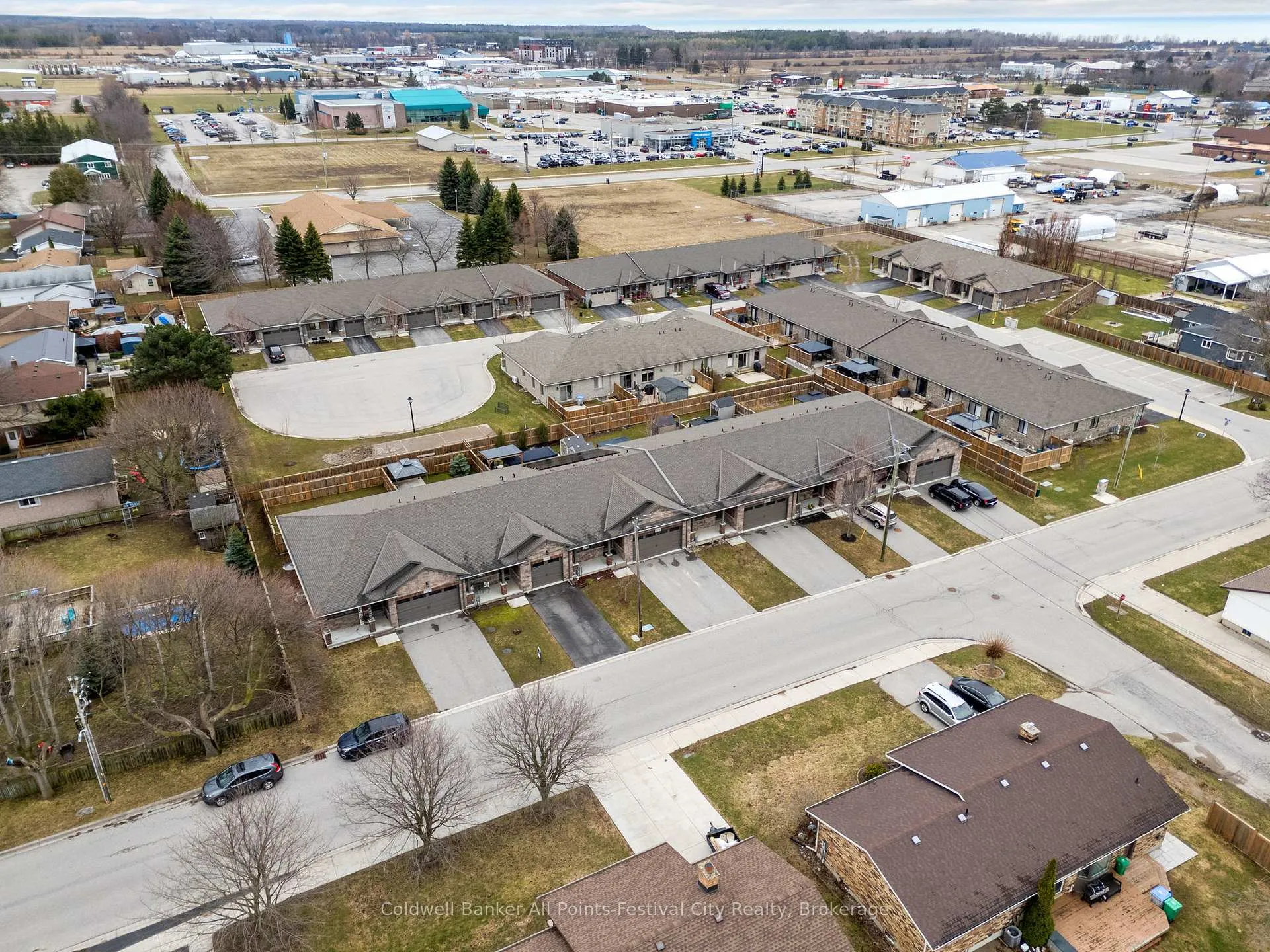 Photo 45 of 206 Bennett Street E, Goderich, Goderich (Town) — HOMEH