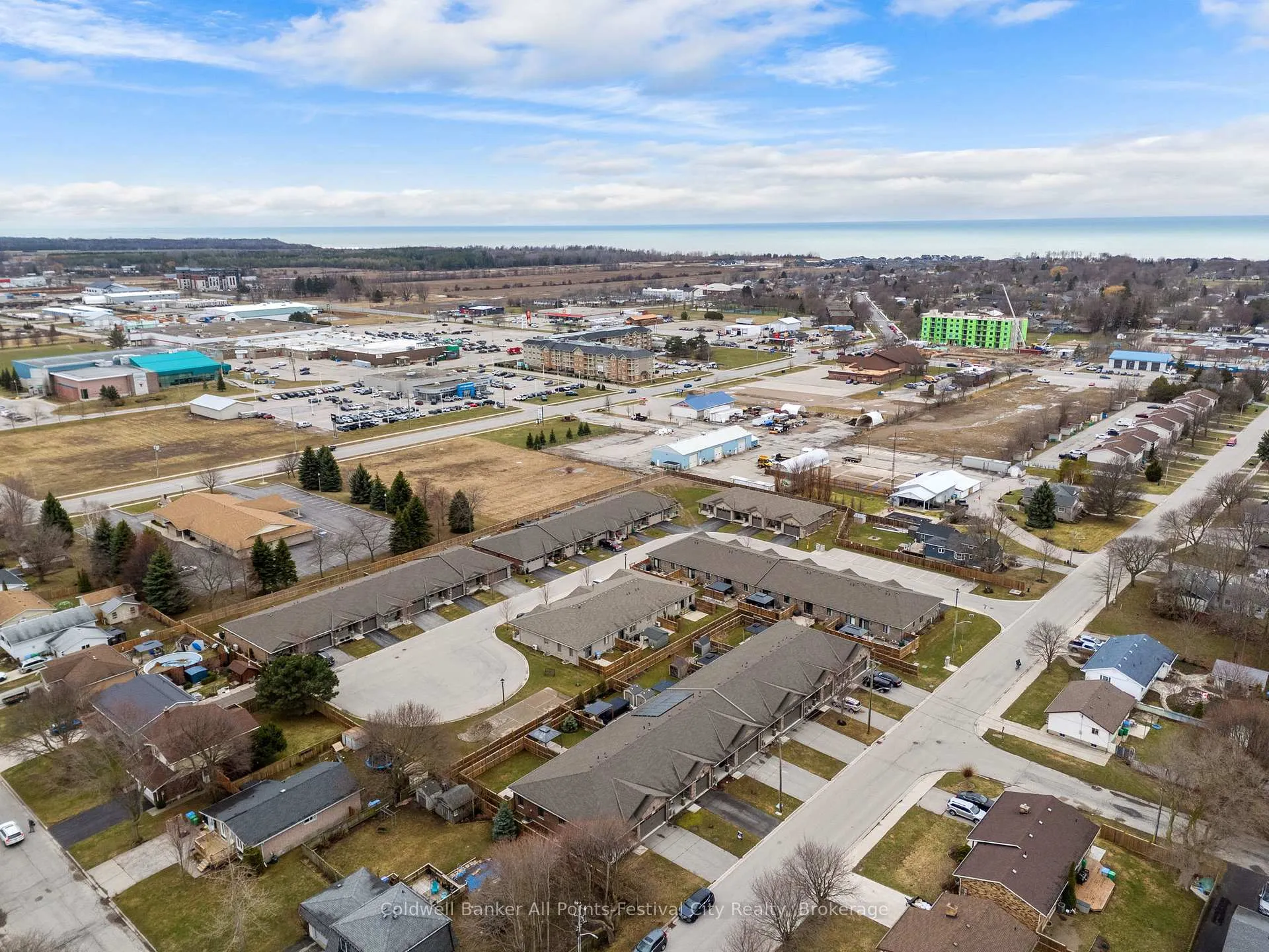 Photo 46 of 206 Bennett Street E, Goderich, Goderich (Town) — HOMEH