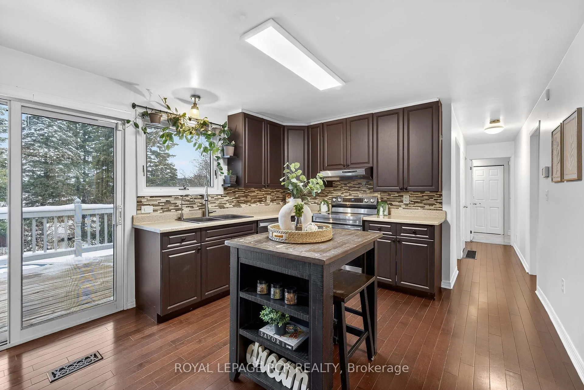 Photo 17 of 11 Hilltop Drive, Caledon, Caledon East — HOMEH
