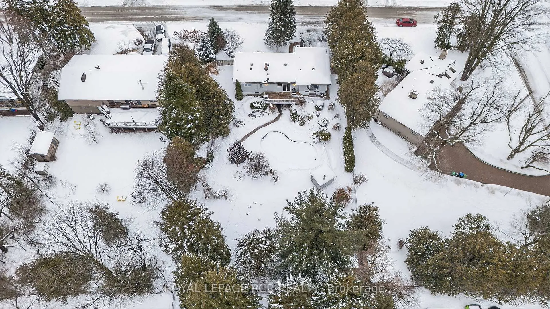 Photo 37 of 11 Hilltop Drive, Caledon, Caledon East — HOMEH