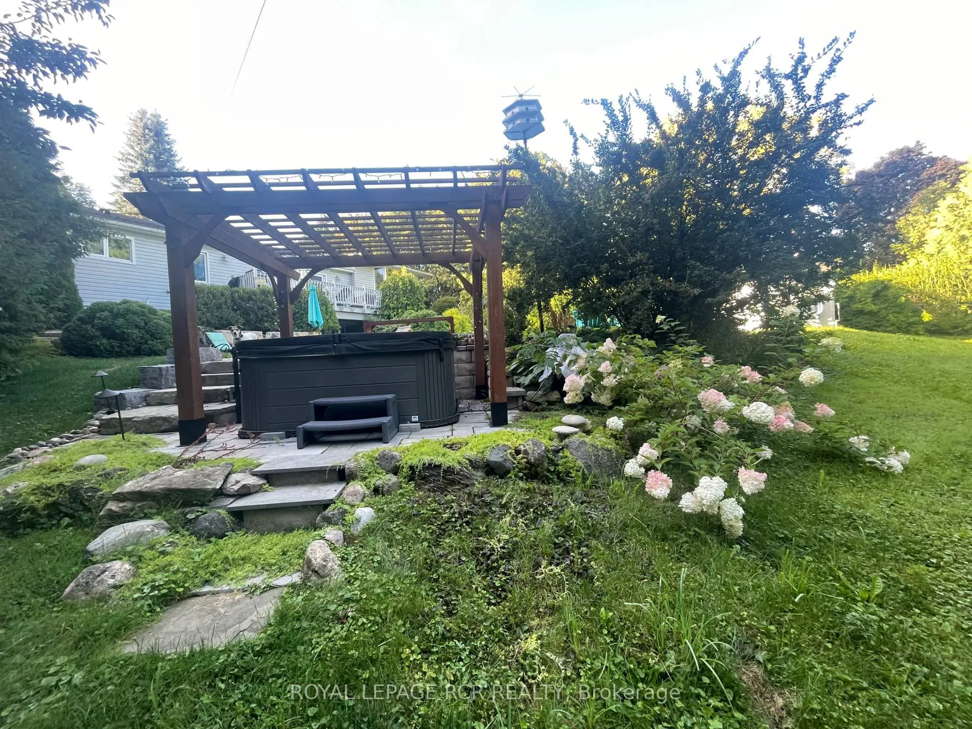 Photo 41 of 11 Hilltop Drive, Caledon, Caledon East — HOMEH