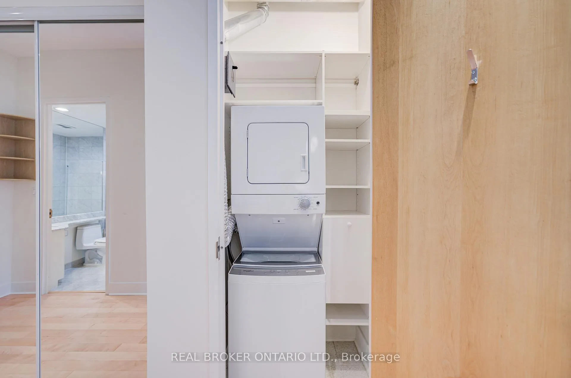 Photo 22 of Unit 406, 562 Eglinton Avenue E, Toronto, Mount Pleasant East — HOMEH