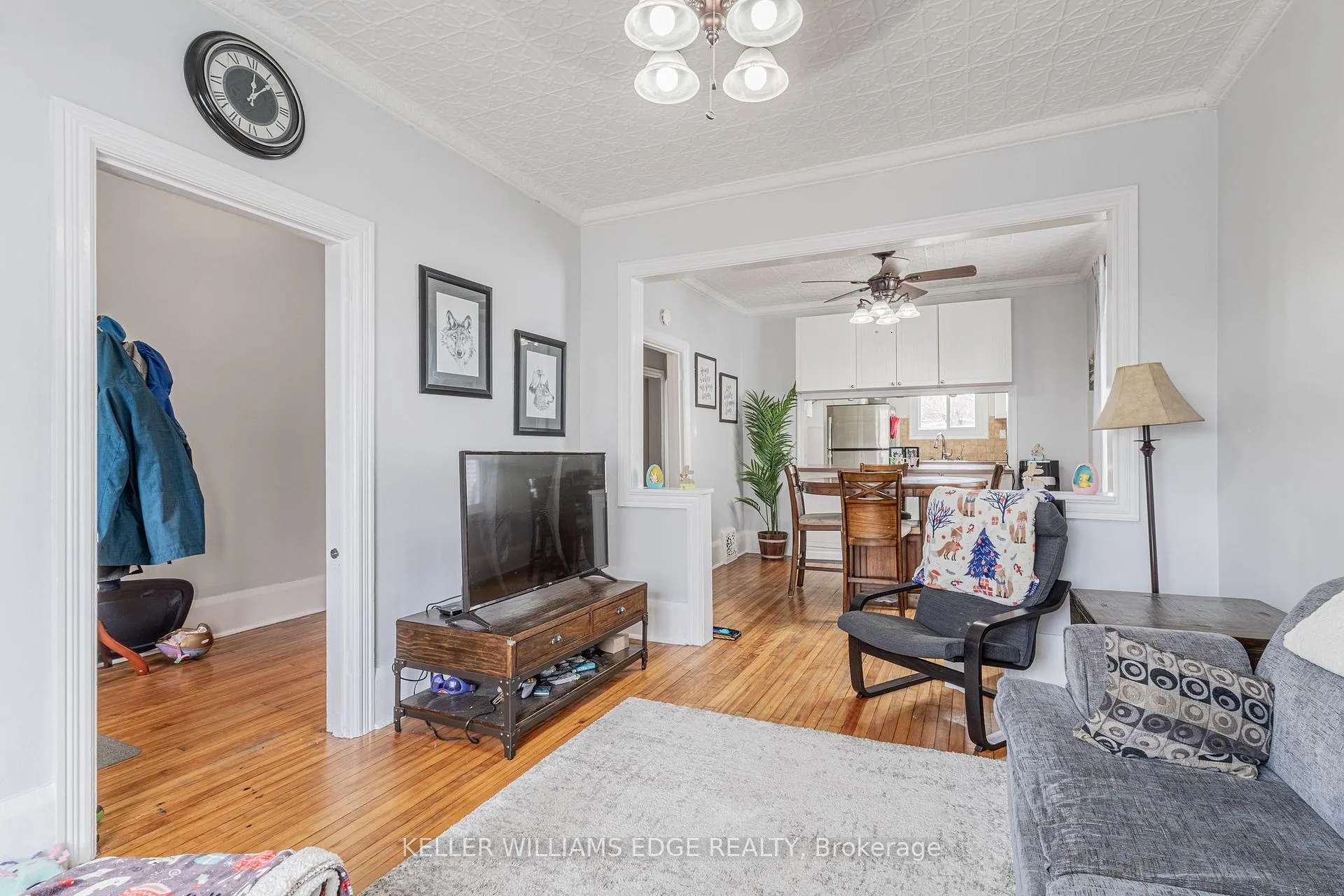 Photo 5 of 20 Cambridge Avenue, Hamilton, Crown Point — HOMEH