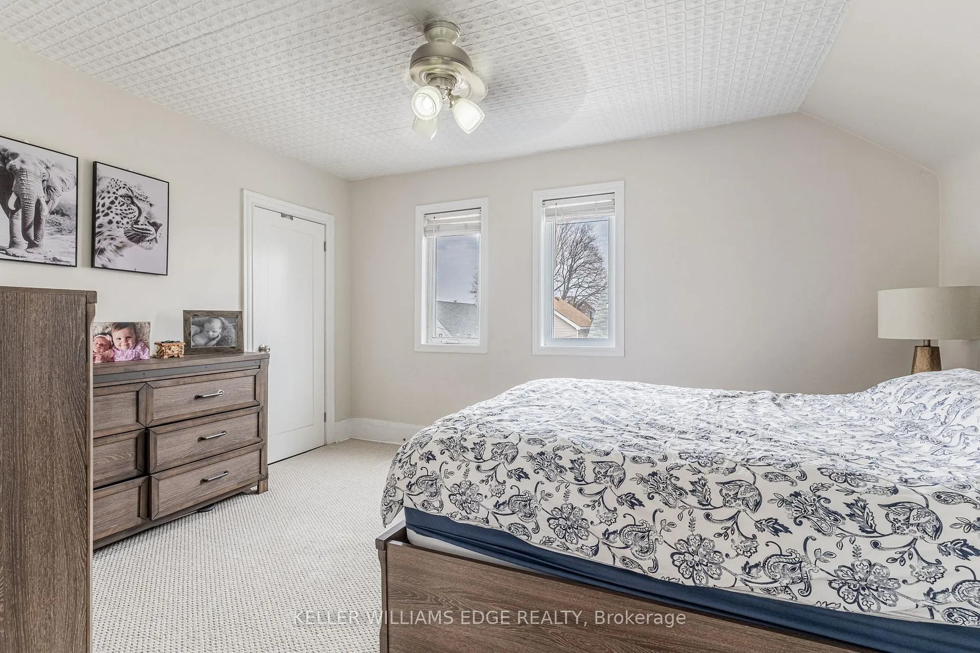 Photo 18 of 20 Cambridge Avenue, Hamilton, Crown Point — HOMEH