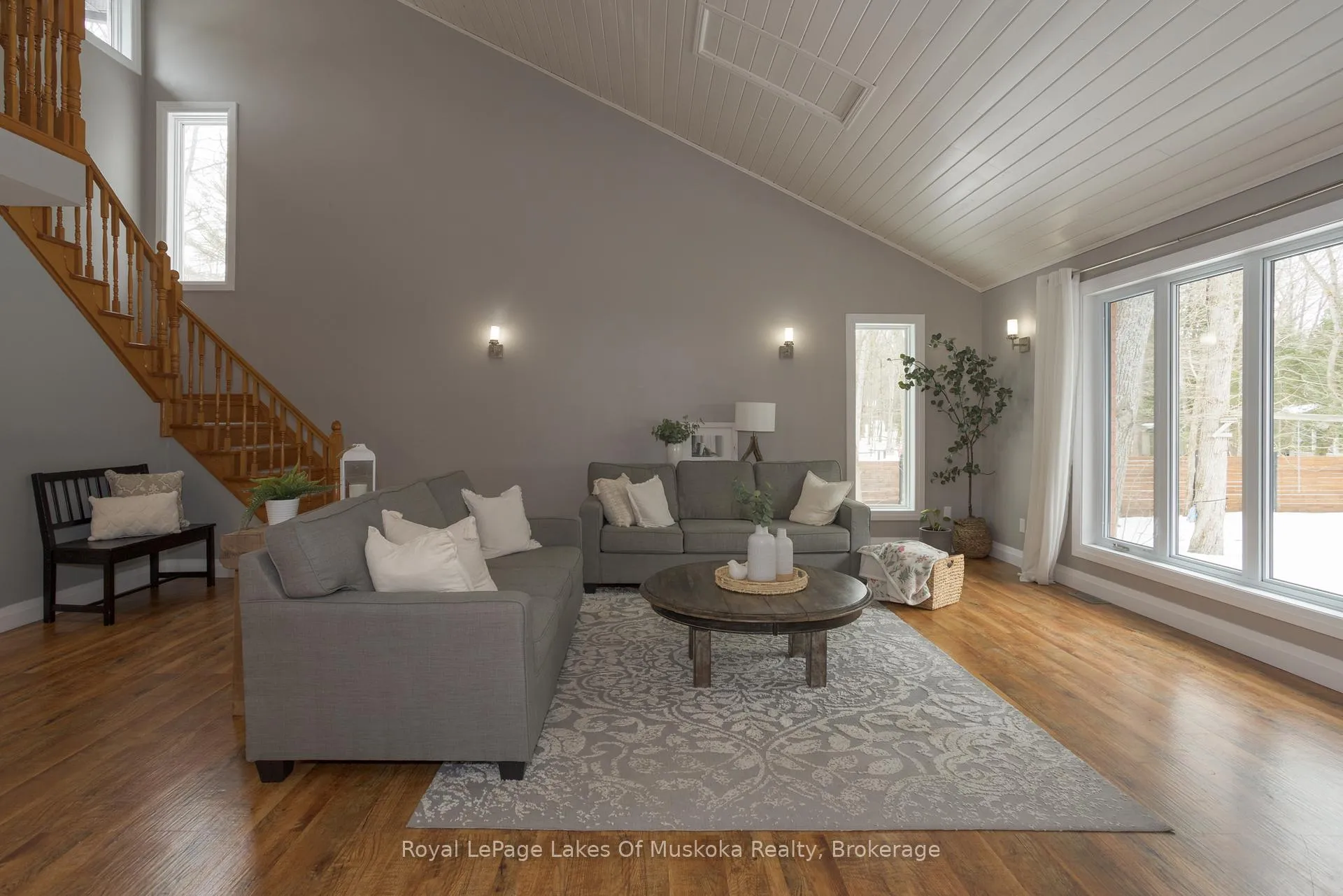 Photo 7 of 9 Daleman Drive, Bracebridge, Monck (Bracebridge) — HOMEH